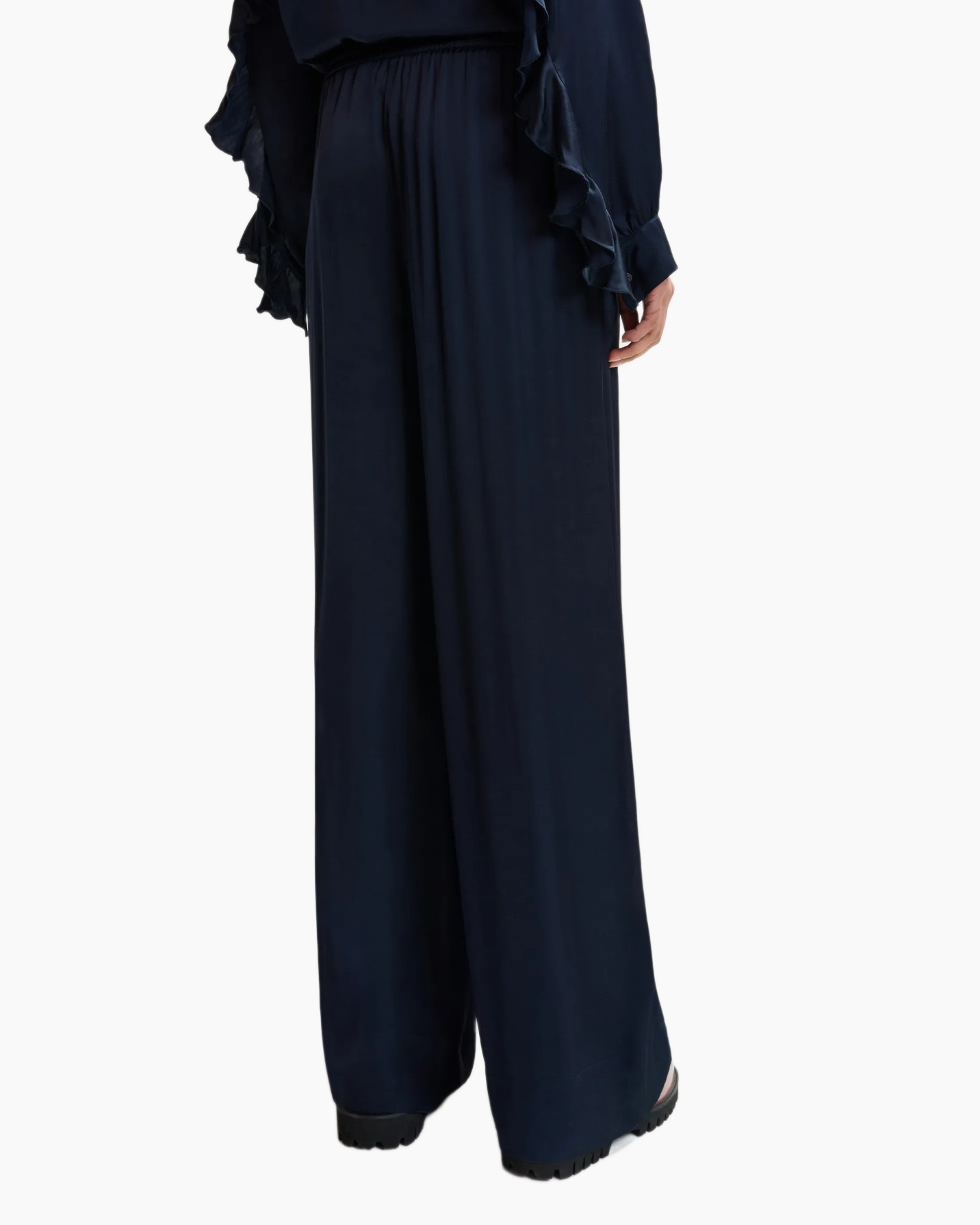 Pants, Fashion, Adult, Person, Woman