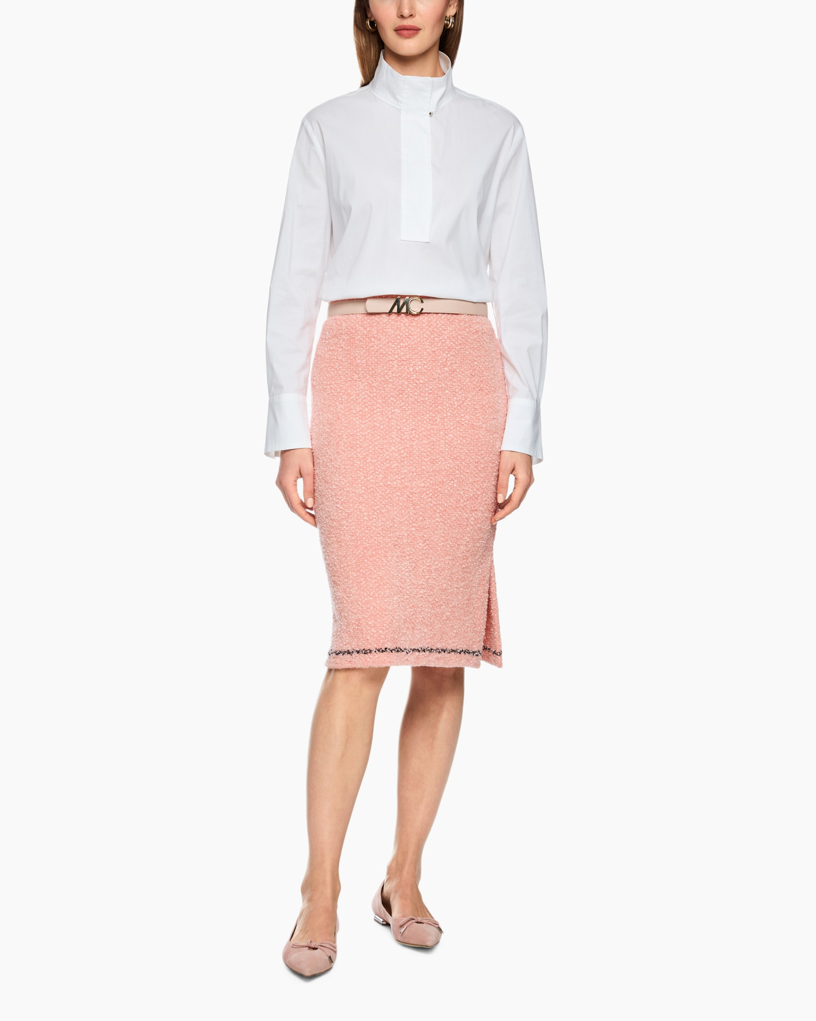 Clothing, Skirt, Miniskirt, Blouse, Person