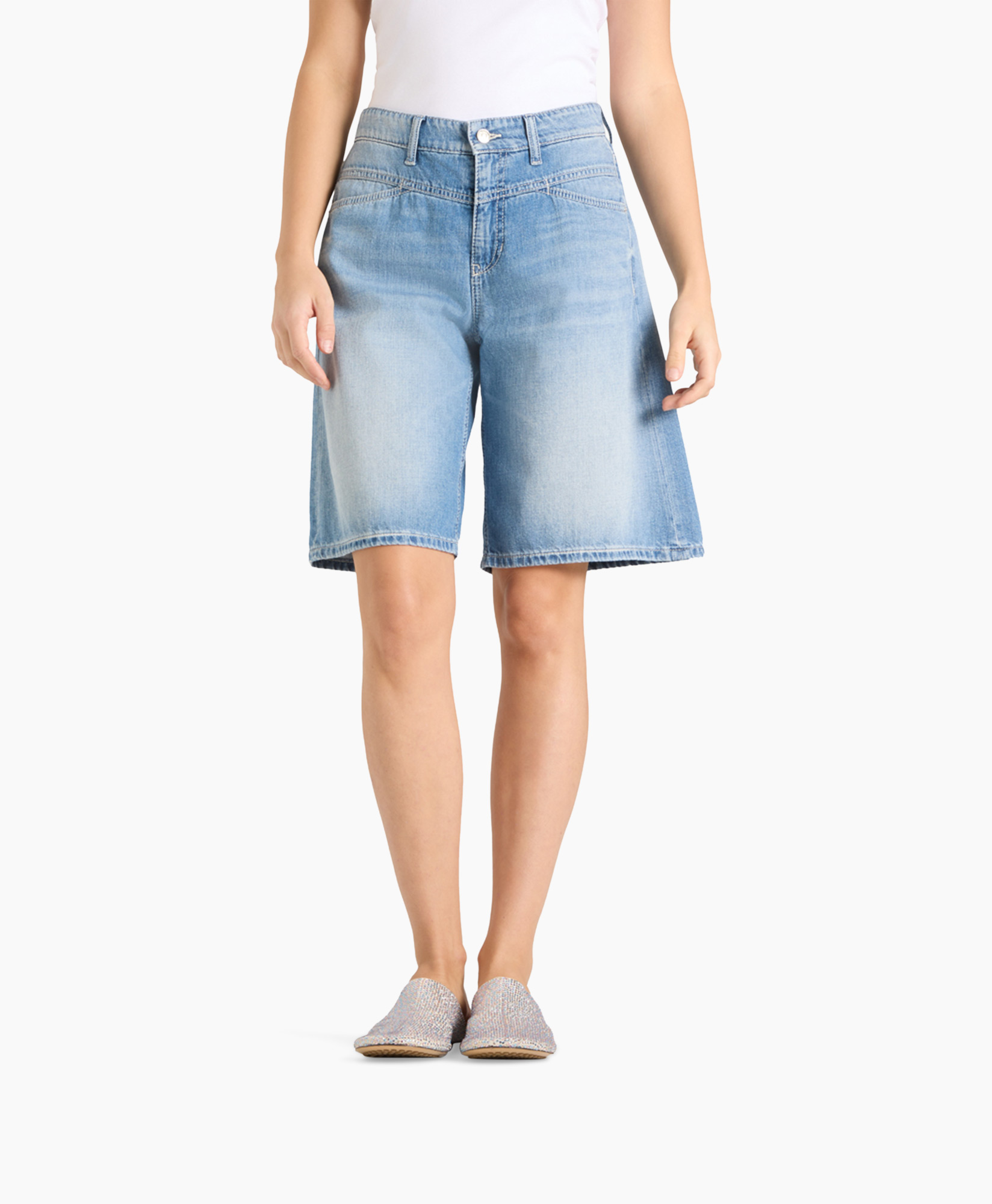 denim shorts, blue jean shorts, mid-rise, cotton blend, patch pockets