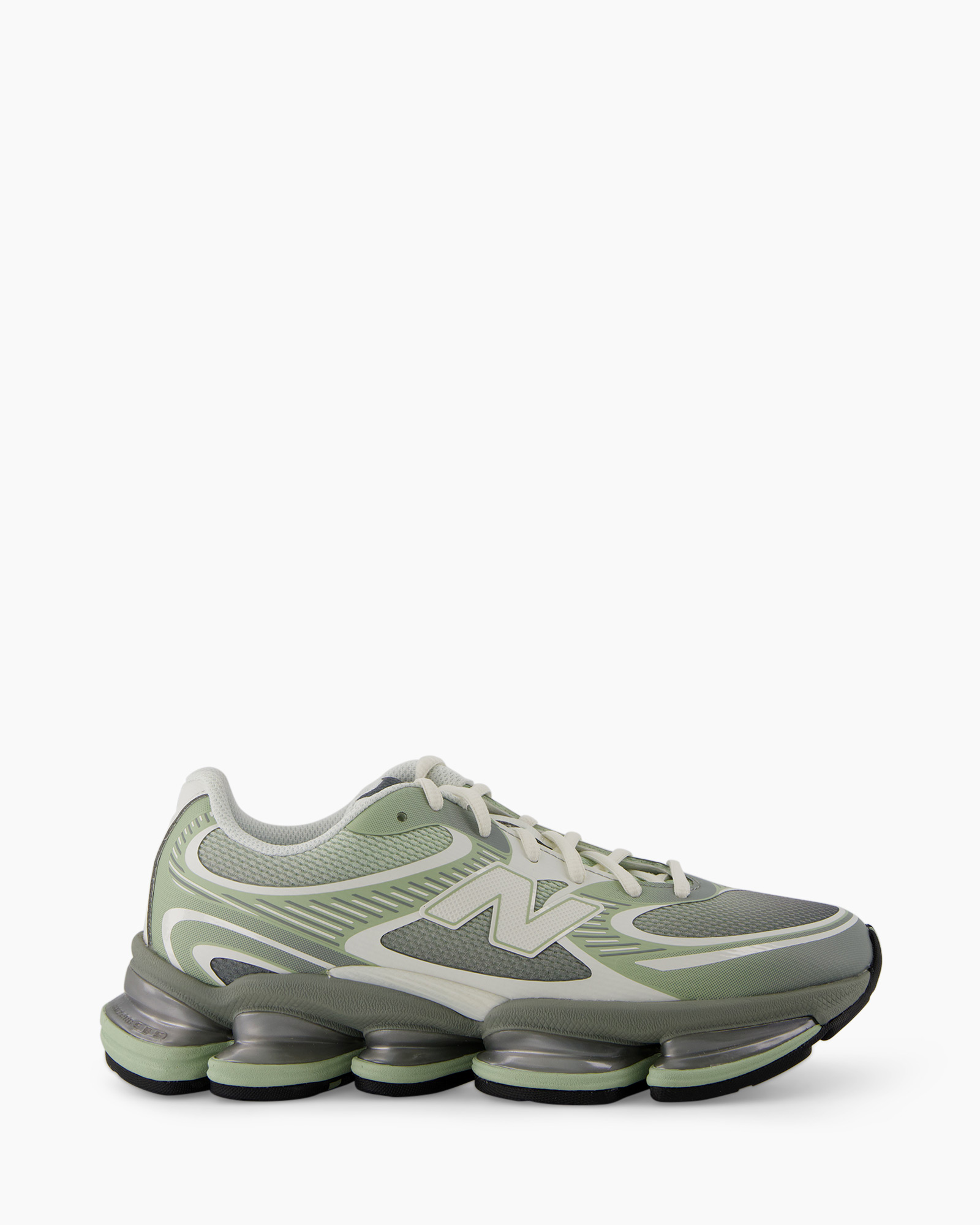 athletic shoe, sneaker, mesh, green, multi-panel