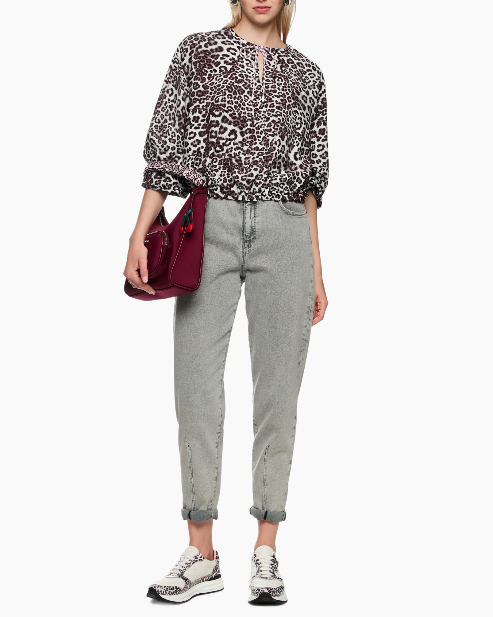 Clothing, Pants, Blouse, Linen, Handbag