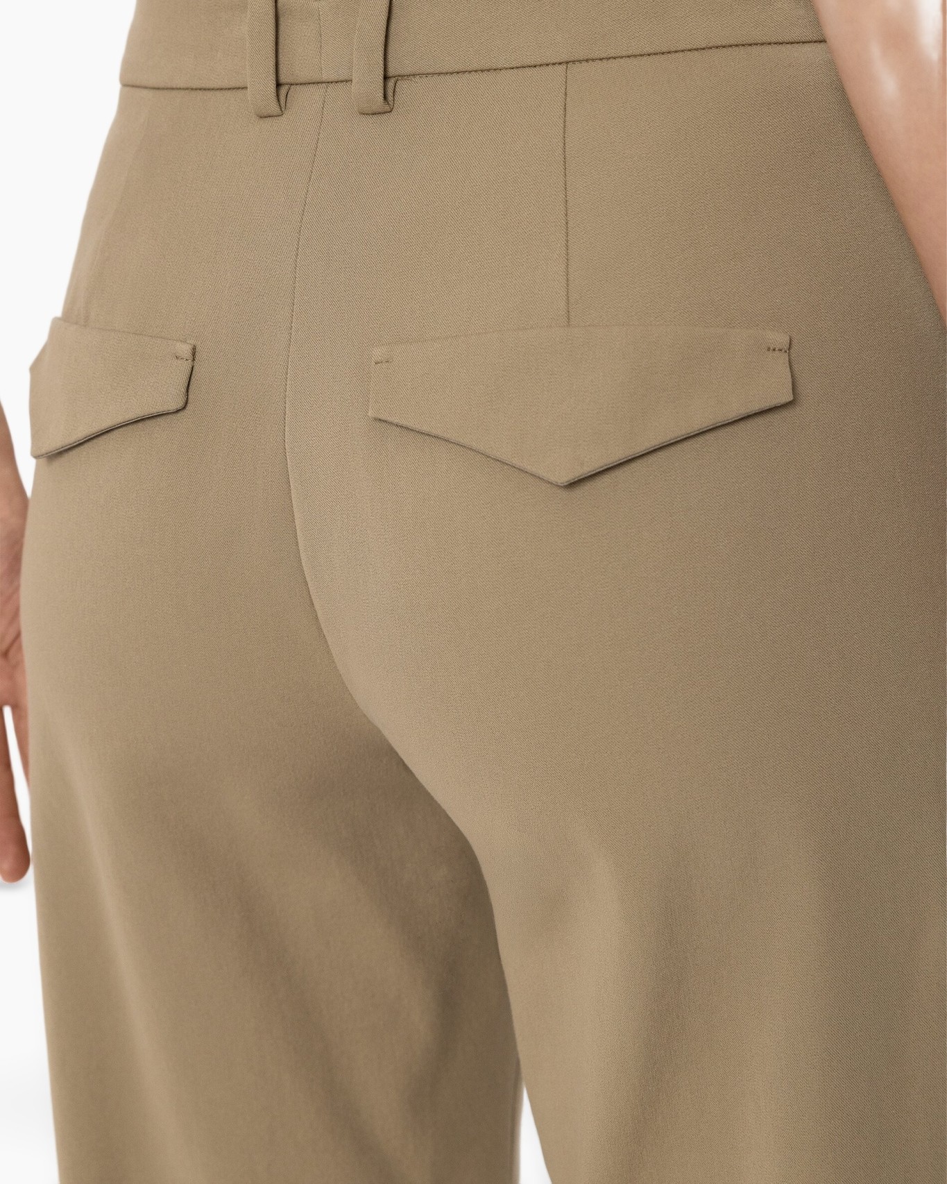 khaki, pants, back pockets, buckle belt, twill, cargo pockets, trousers, flat-front, khaki, pants, back pockets, belt loops, twill fabric
