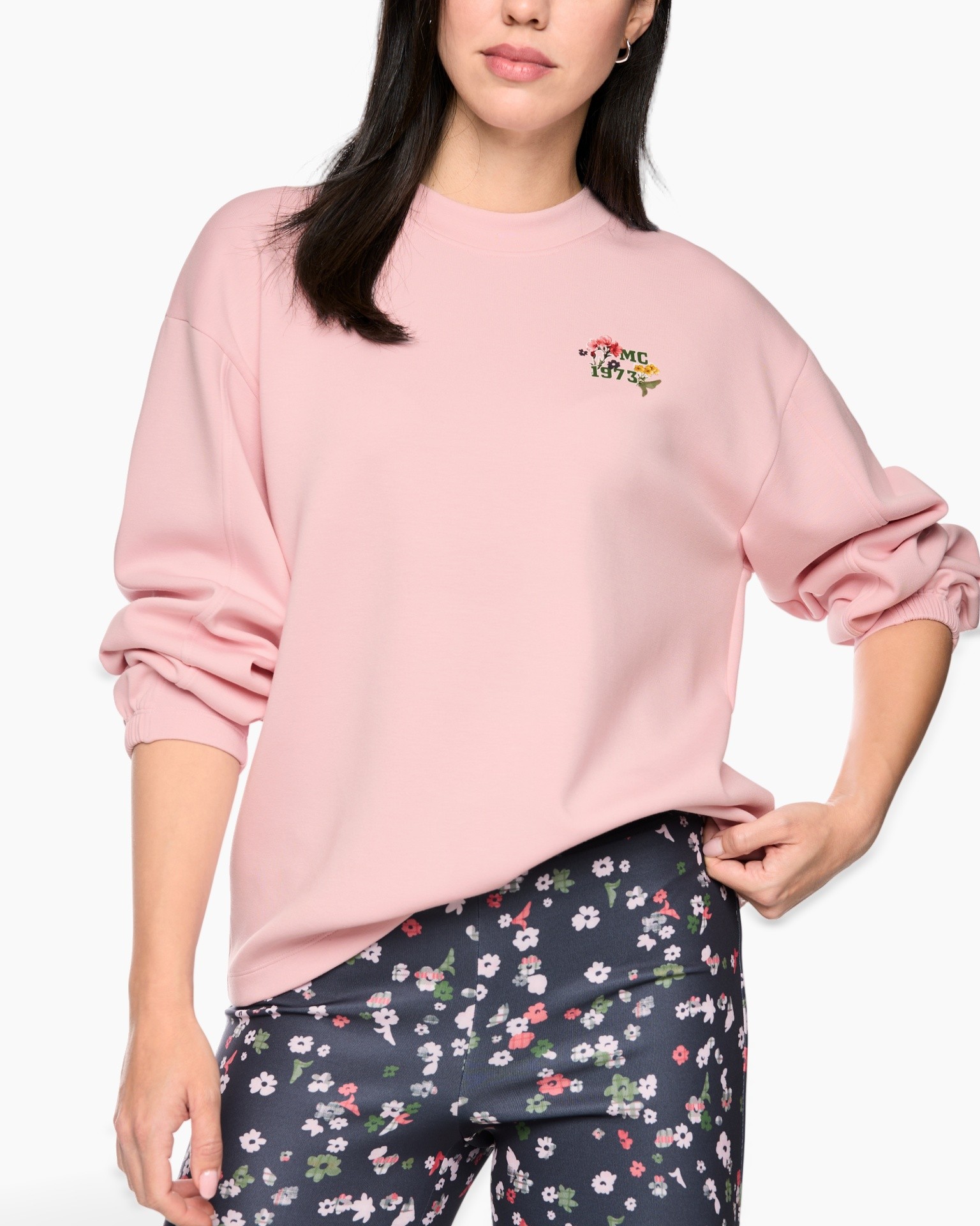 sweatshirt, pink, crew-neck, long-sleeve, embroidery, sweatshirt, pink, long sleeve, crew neck, small embroidery