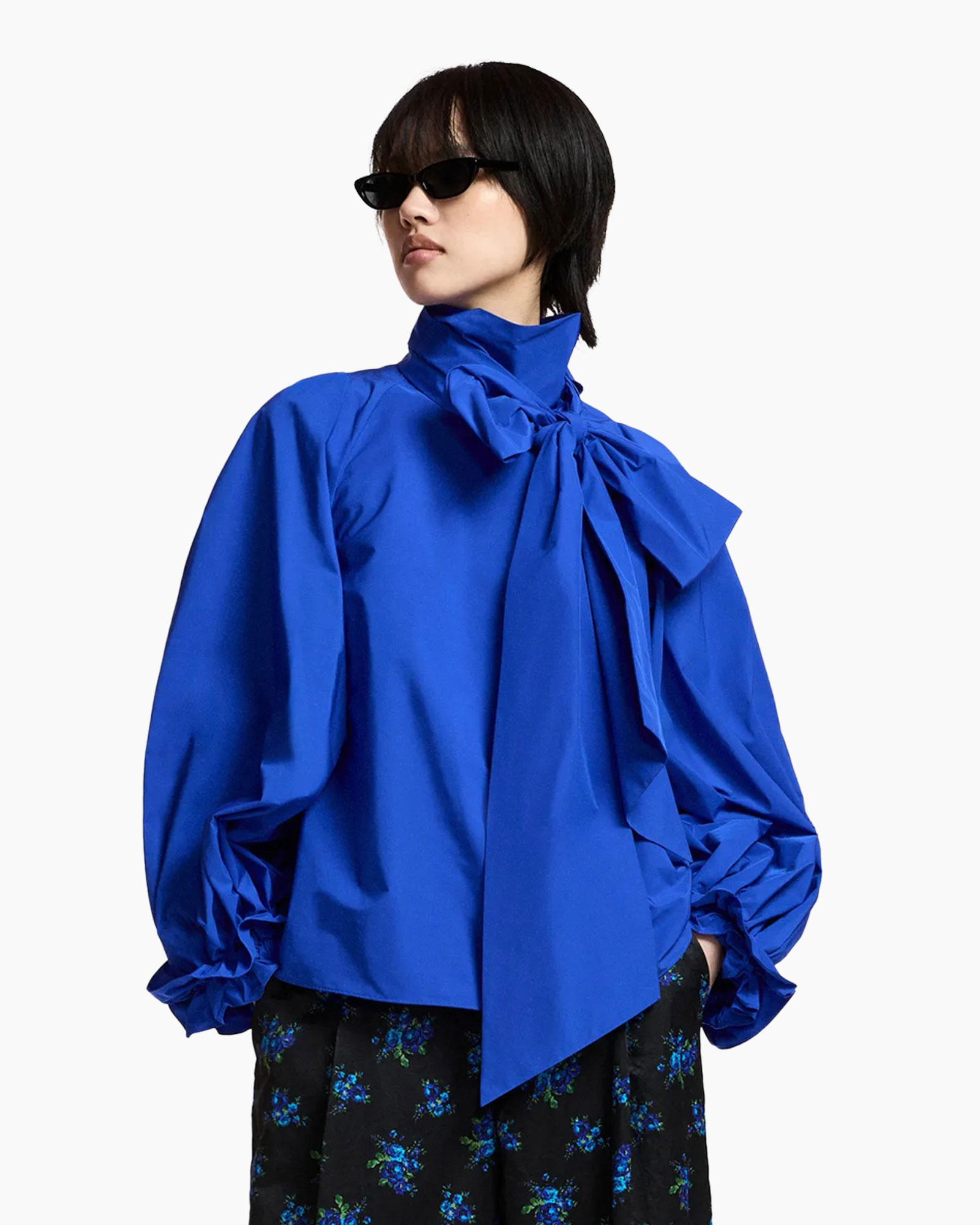 blue blouse, puff sleeves, bow tie, high neck, oversized