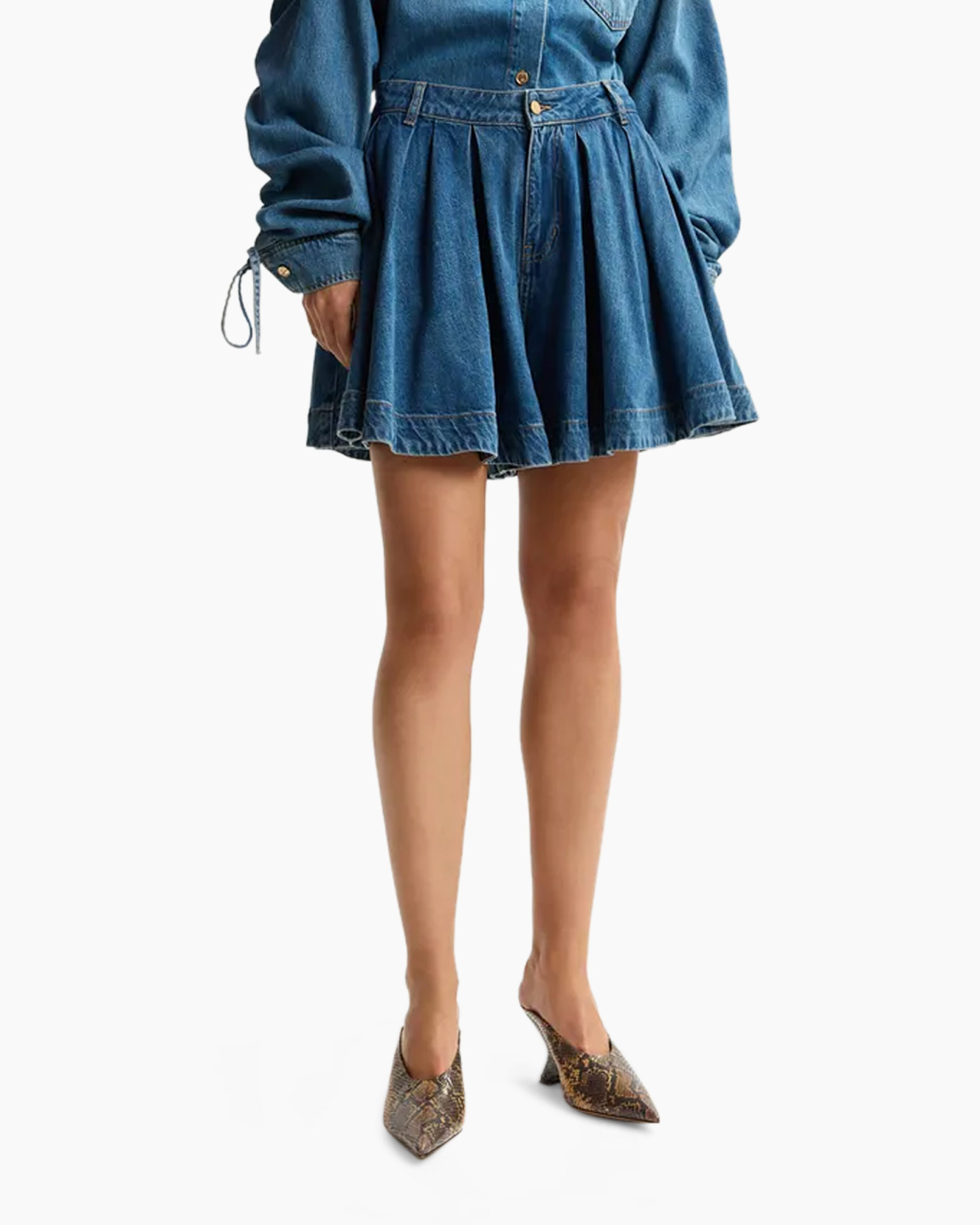 denim skirt, pleated skirt, high-waisted, jean fabric, pygm?