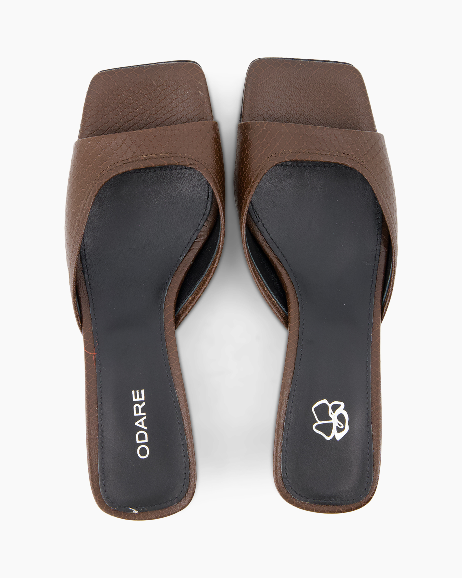 Clothing, Footwear, Sandal, Shoe