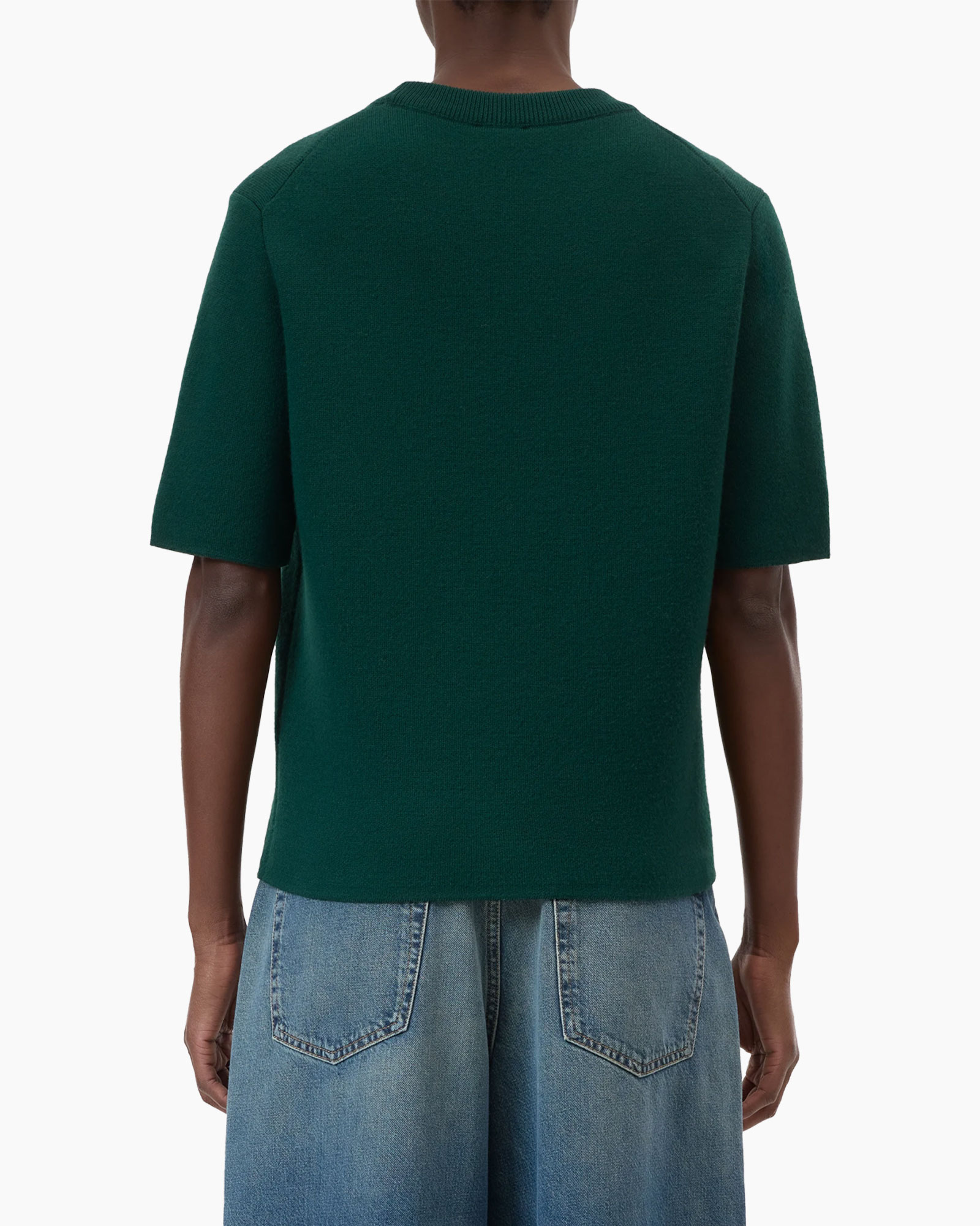 Clothing, T-Shirt, Jeans, Sleeve, Person