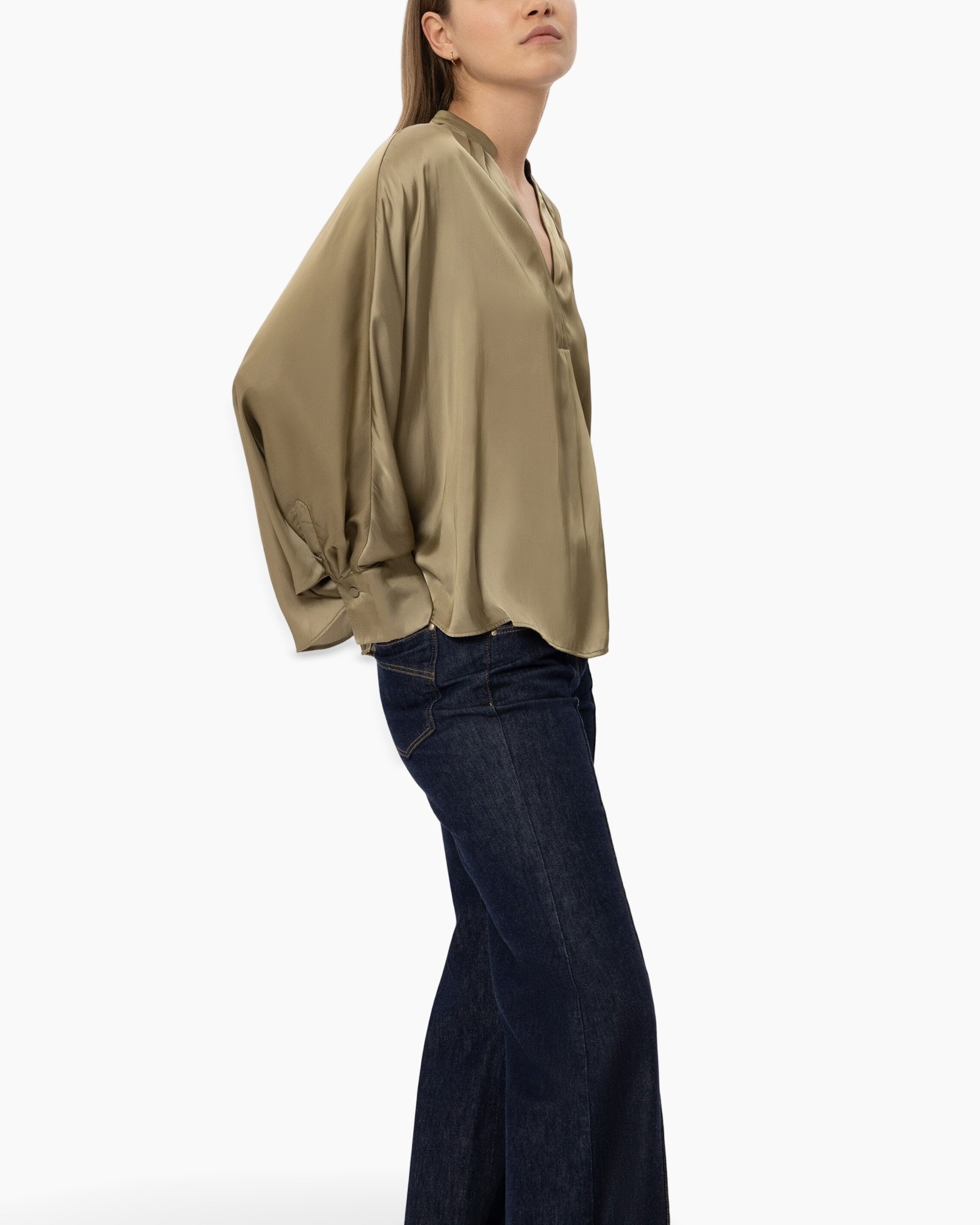 silky blouse, pleated sleeve, golden, v-neck, loose fit