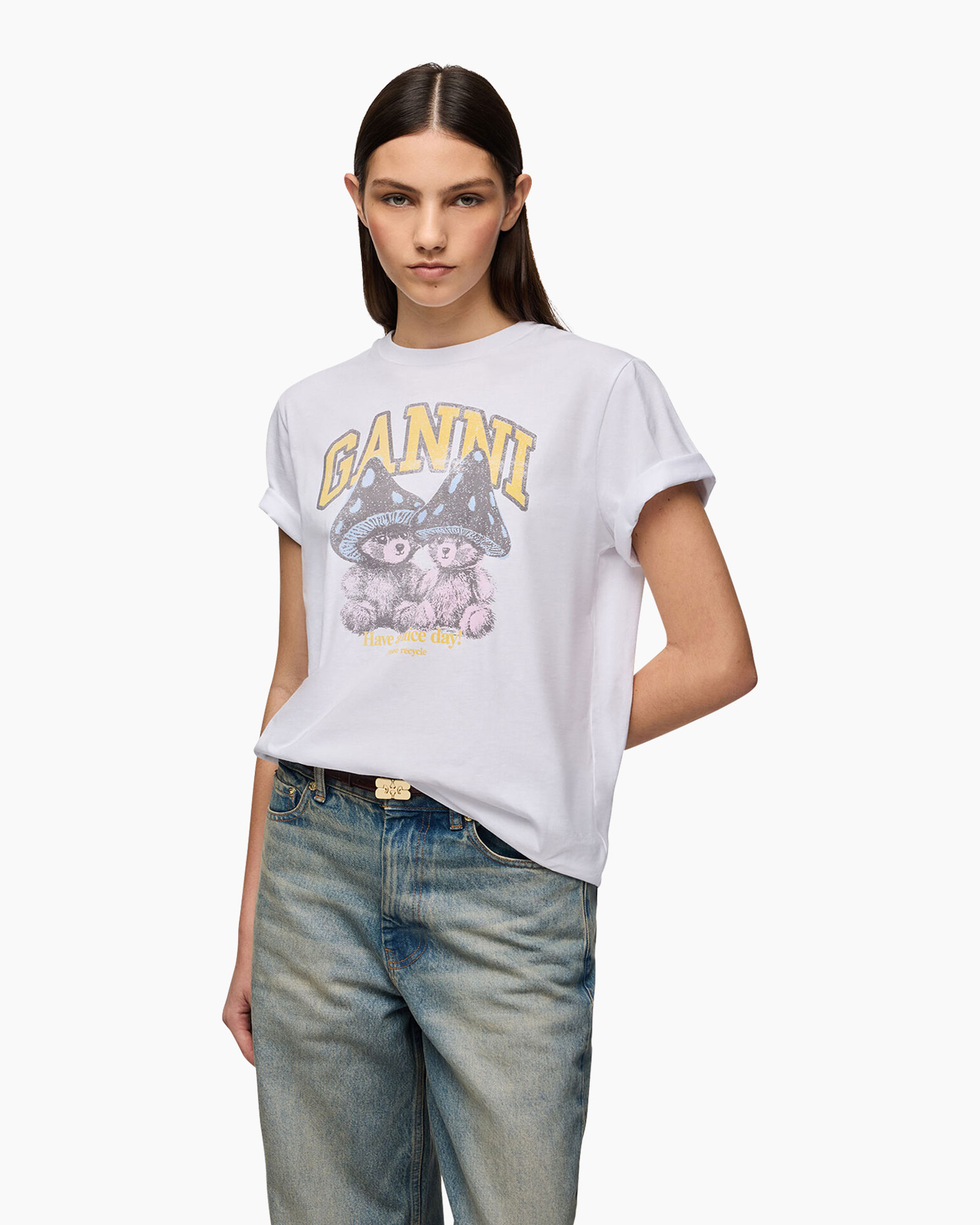 t-shirt, graphic tee, short sleeve, white, denim jeans