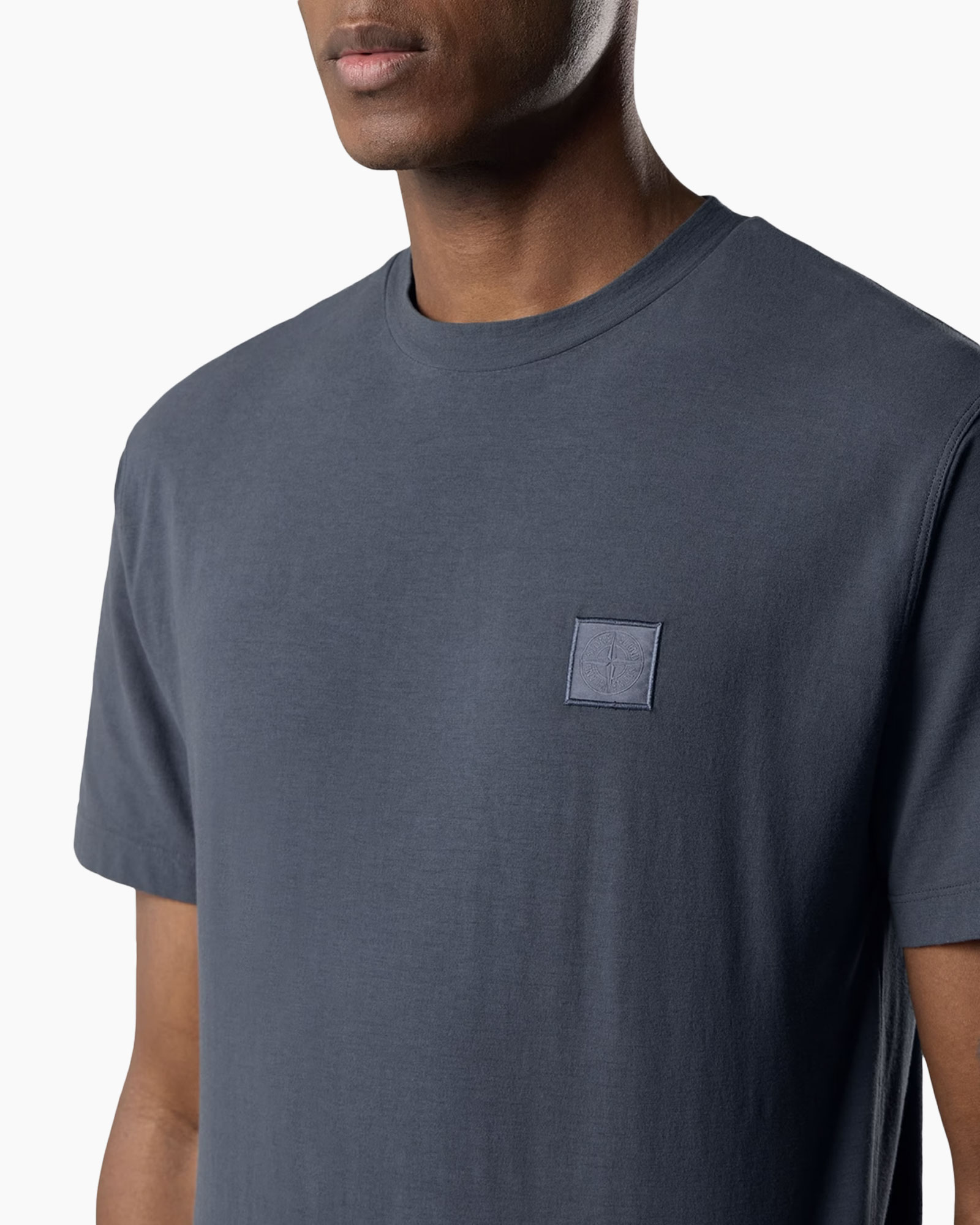 t-shirt, crew neck,  short sleeve, stonewash, logo patch