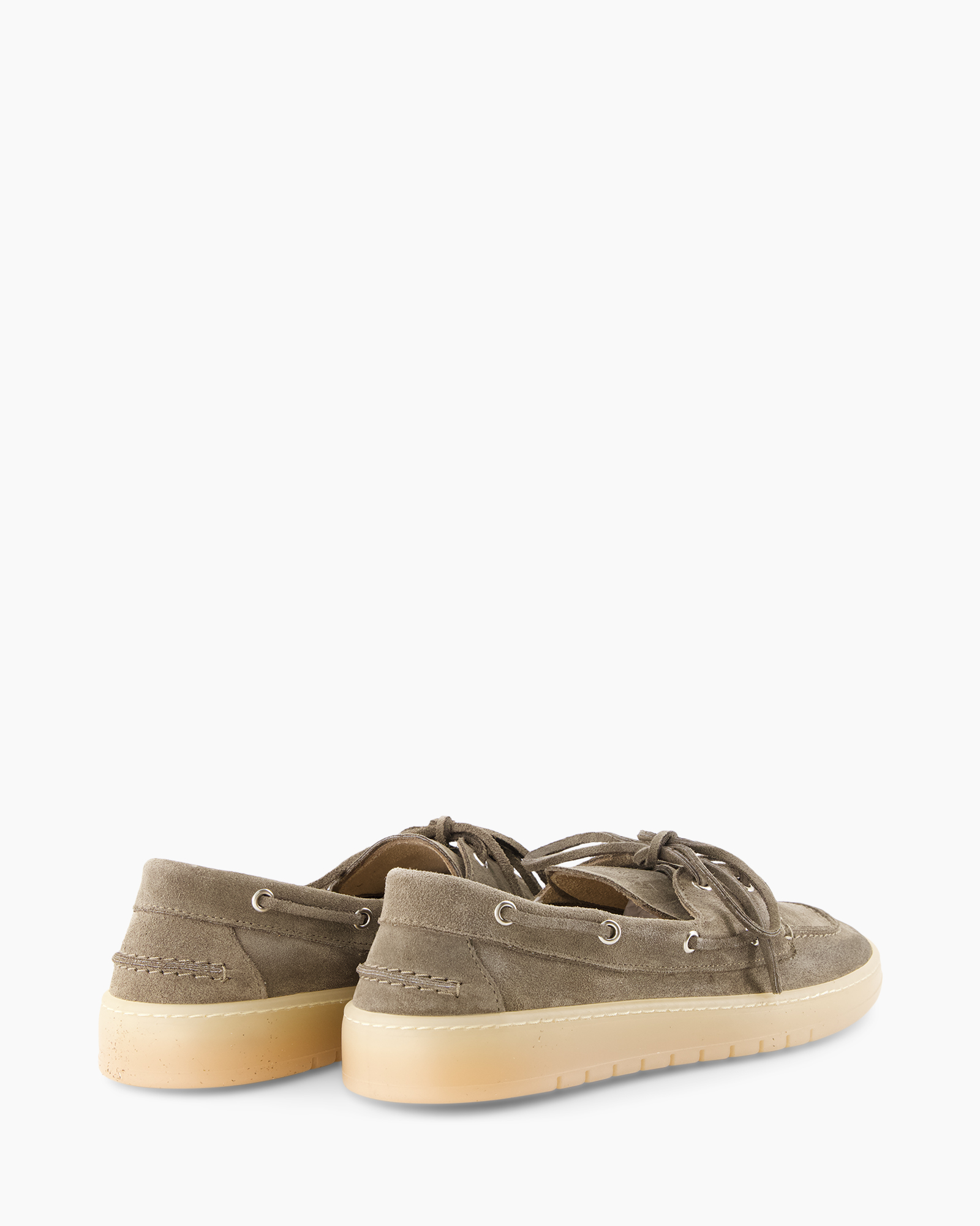 boat shoes, suede, brown, crepe sole, lacing