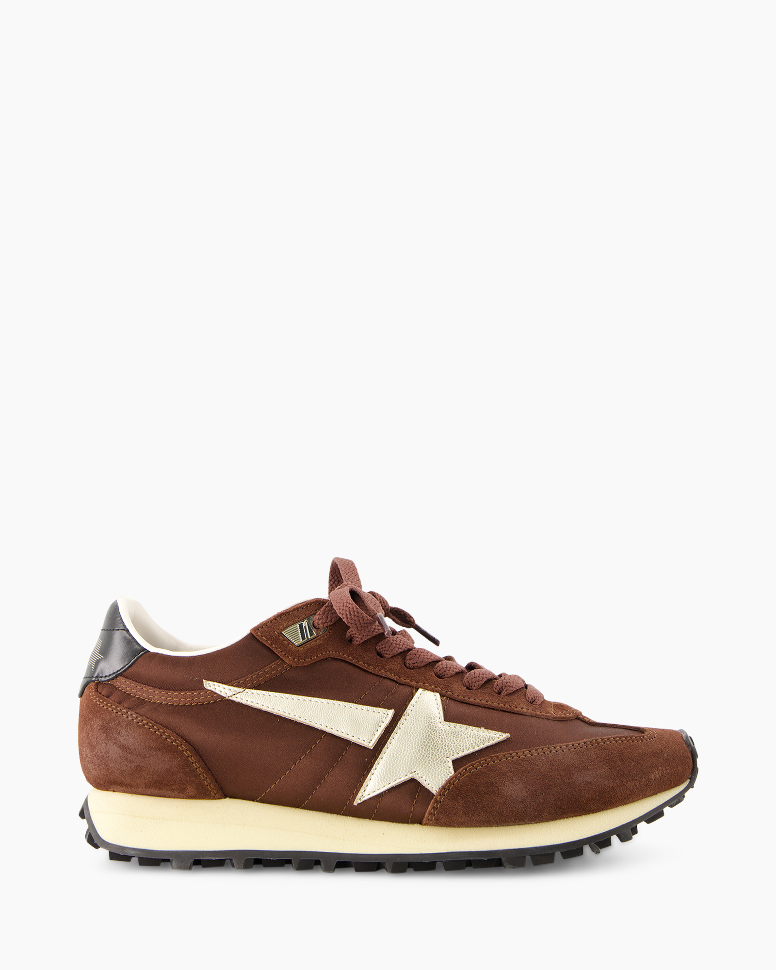 sneaker, brown, star logo, suede, lace-up