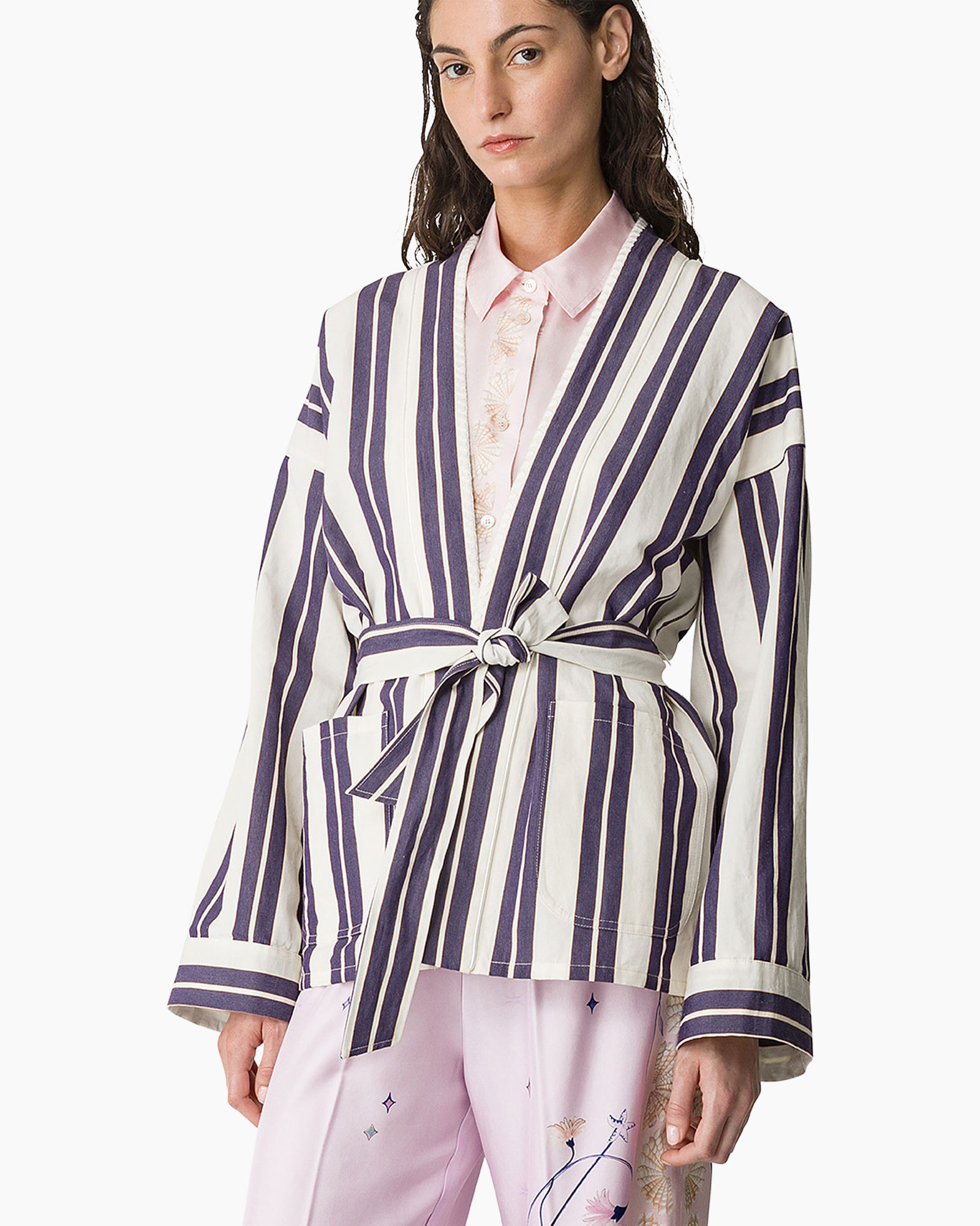 kimono, striped, waist tie, long sleeves, cardigan? trench?