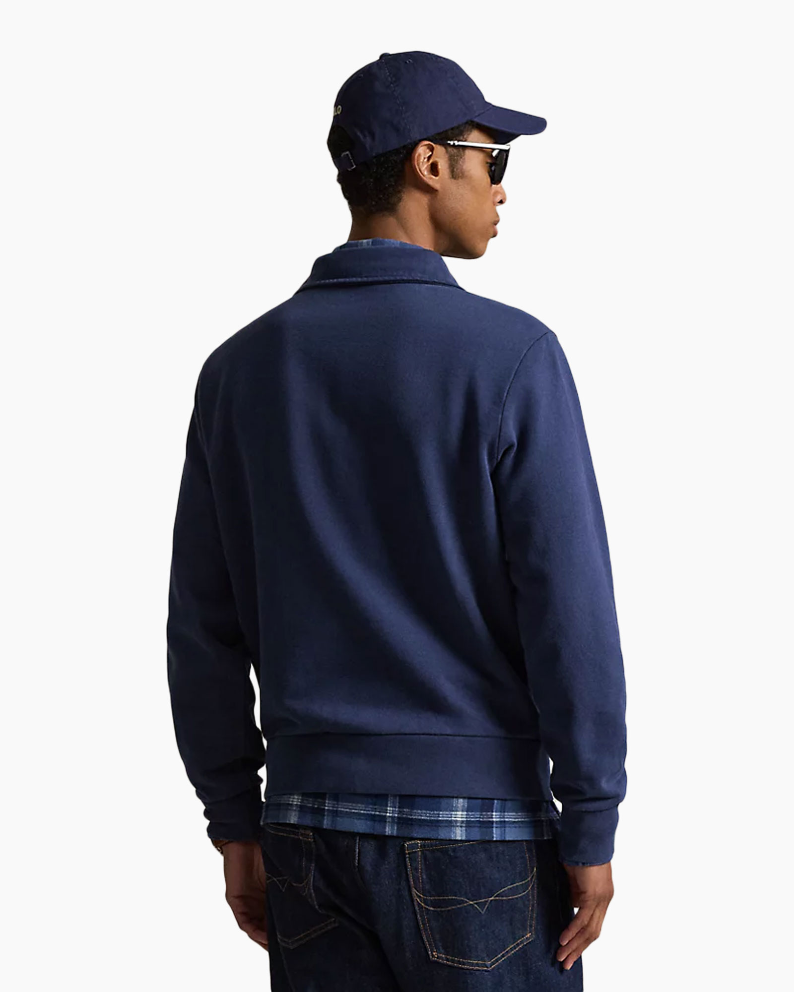 navy jacket, hoodless? actually jacket, sleeve cuff, pebble?, layered look