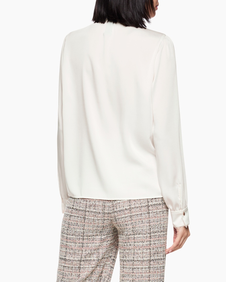 Clothing, Long Sleeve, Sleeve, Blouse, Person