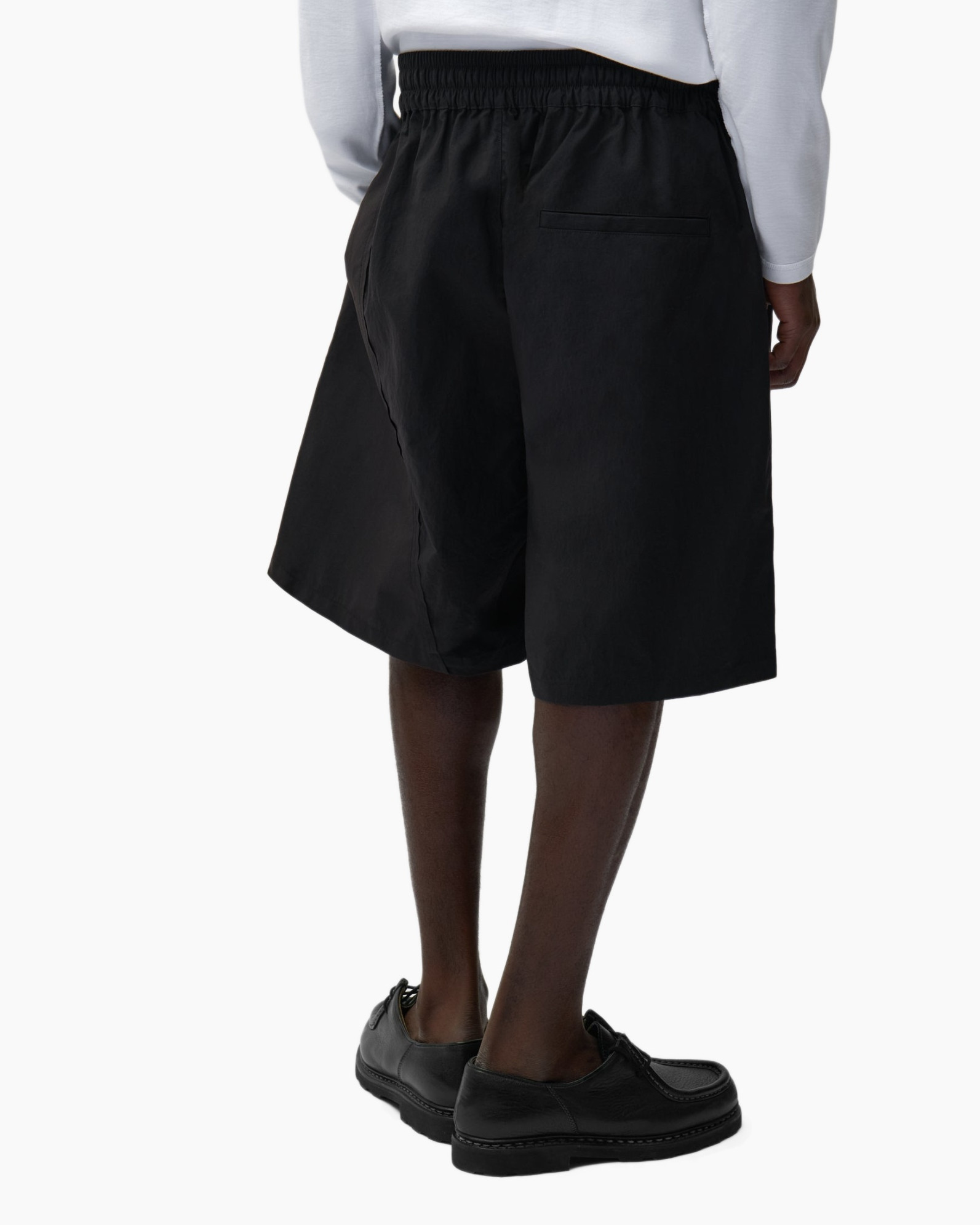 Clothing, Shorts, Skirt, Shoe, Person