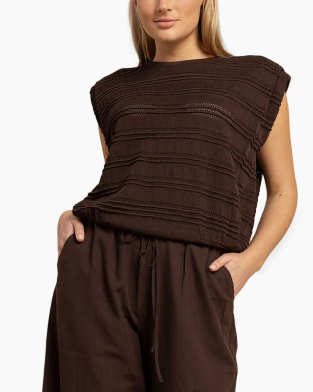 brown, knit top, short sleeve, sleeveless tee, pull-on pants