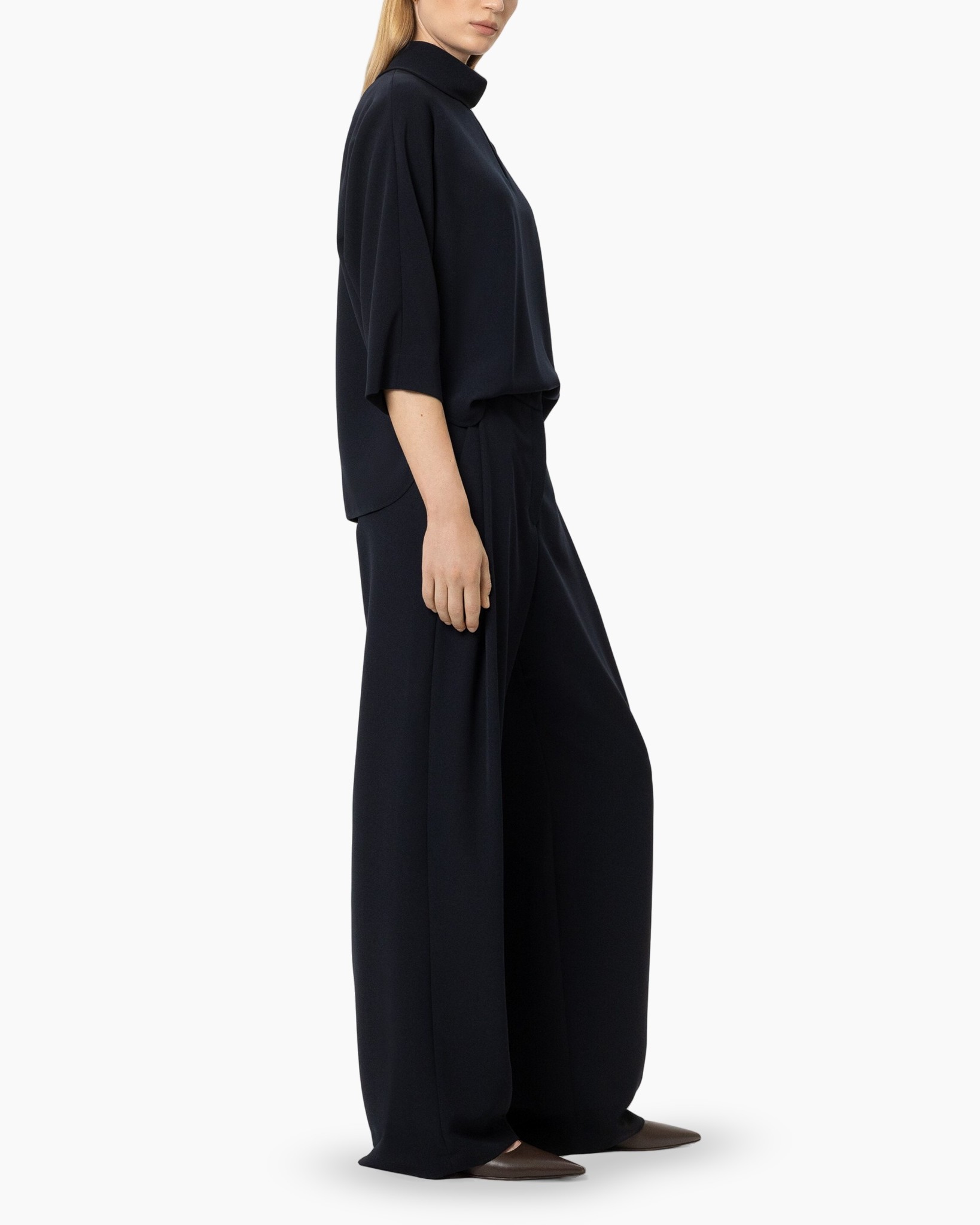 wide-leg pants, turtleneck top, navy blue, relaxed fit, set ensemble