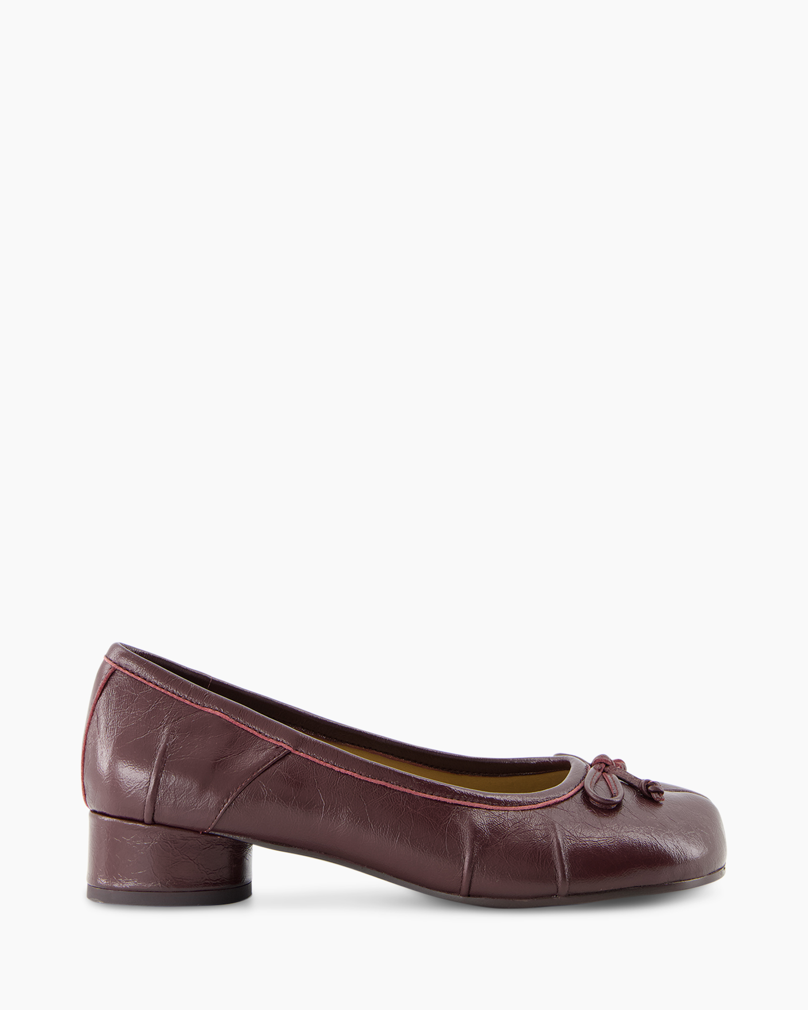 women's shoe, ballet flat, low heel, burgundy, leather