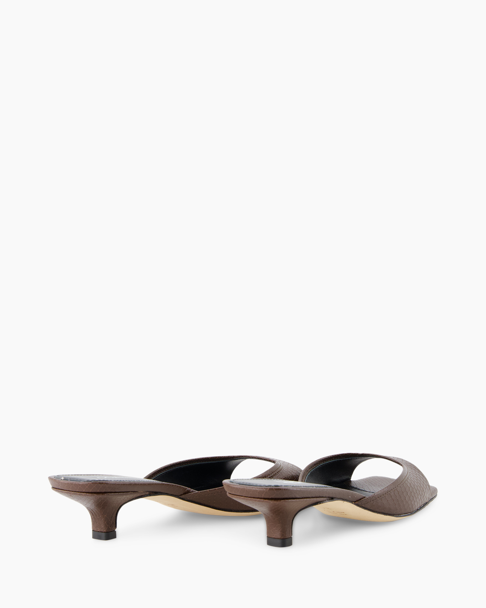 Clothing, Footwear, Sandal, Shoe