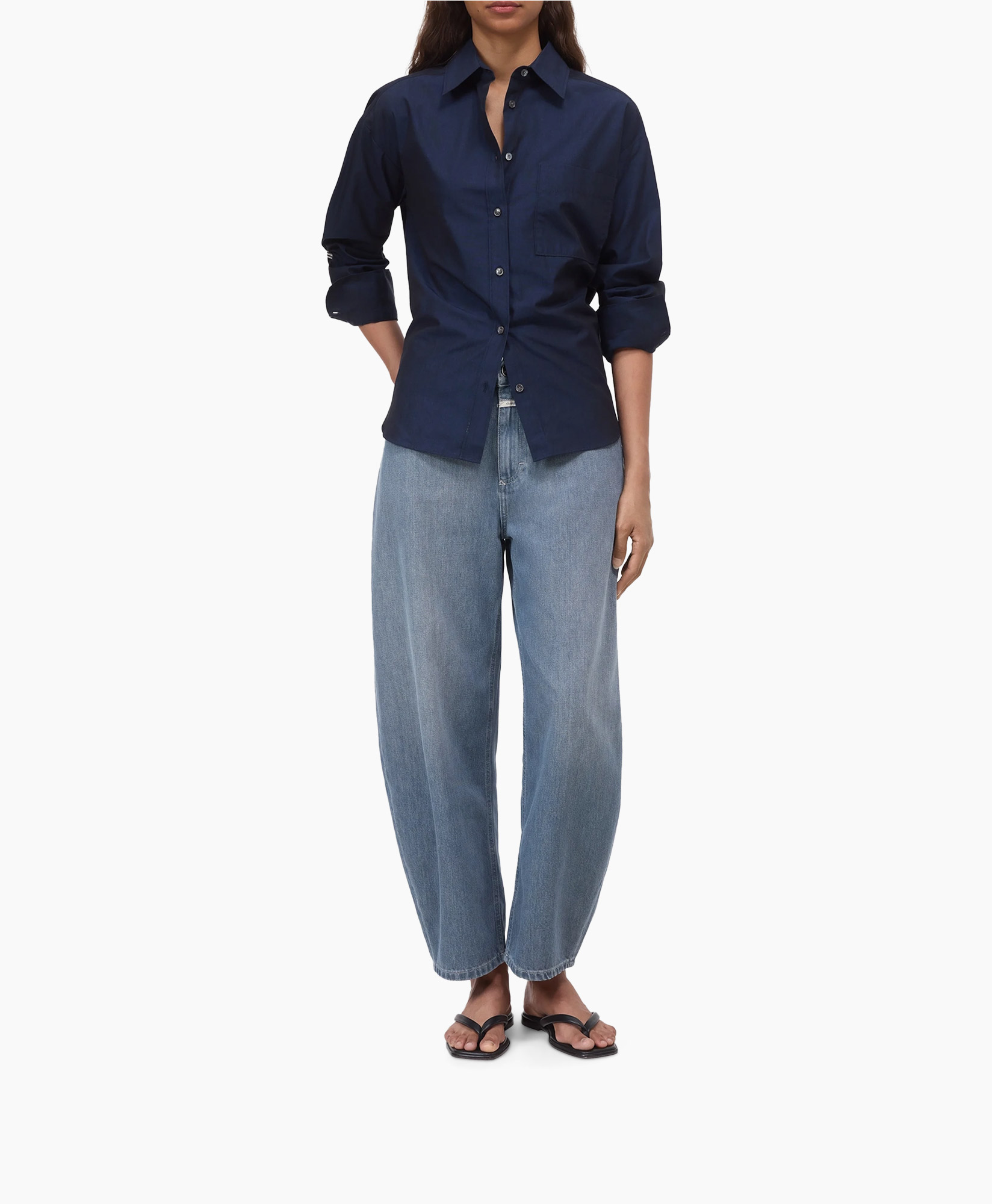 button-down, navy shirt, long sleeves, jeans, flip flops