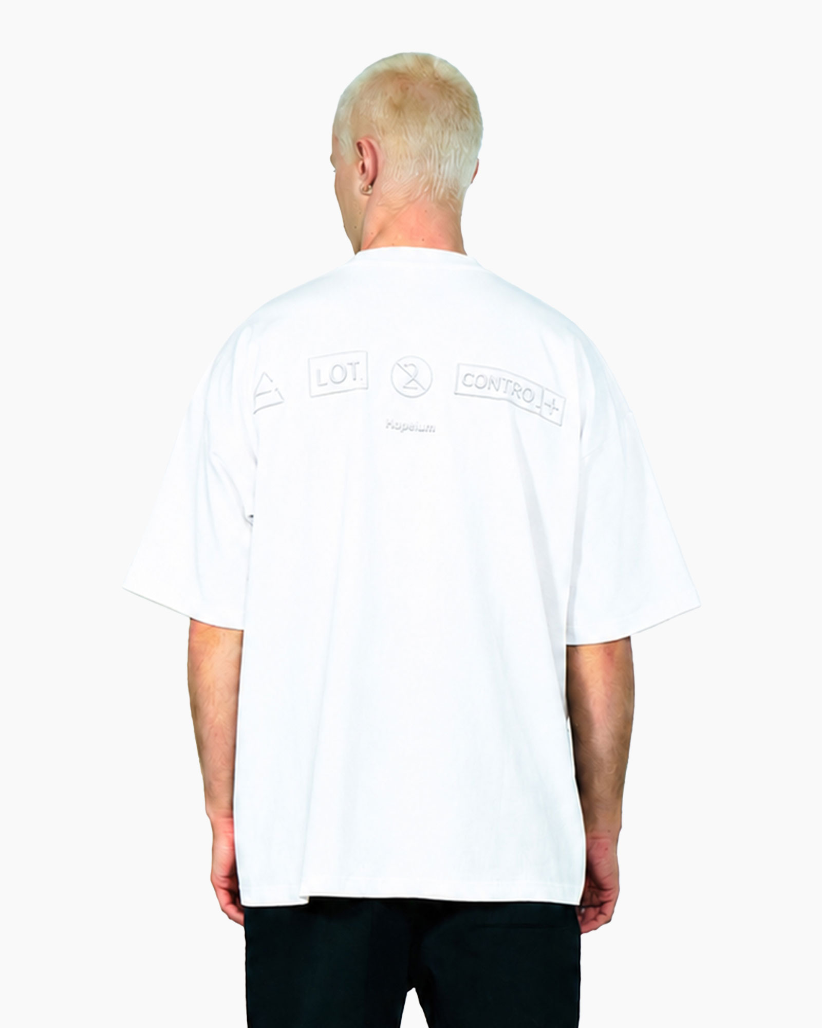 t-shirt, oversized, white, short sleeve, back graphic