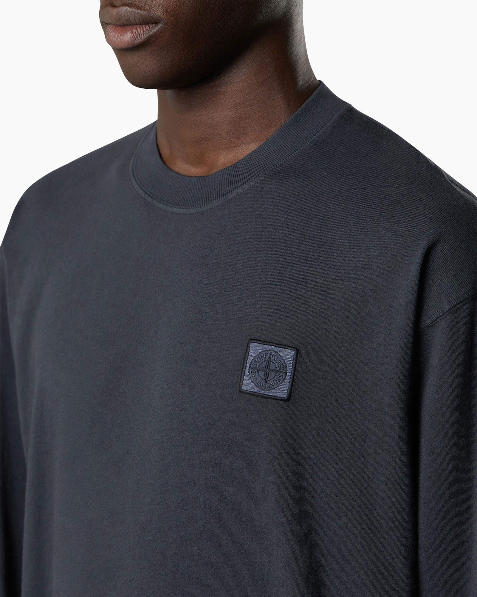 crewneck, long sleeve, dark gray, patch logo, cotton jersey