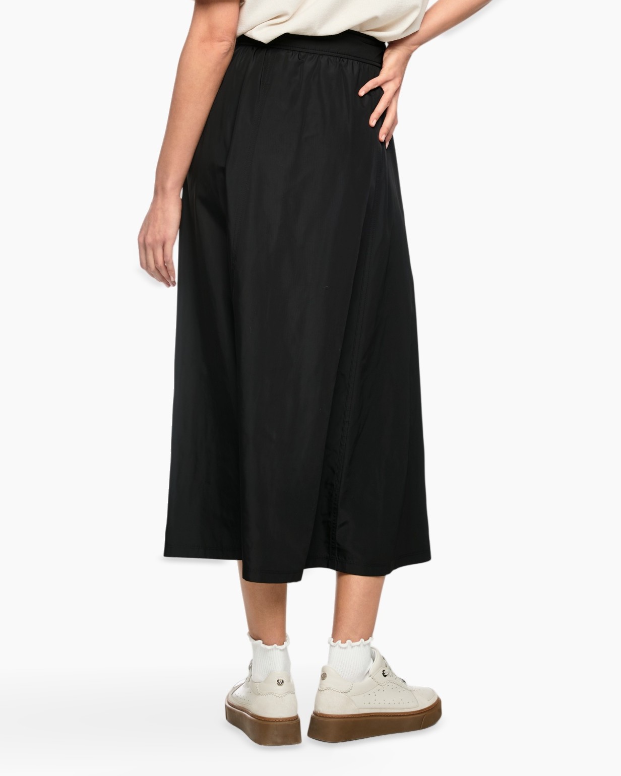 skirt, ankle-length, black, elastic-waist, pockets