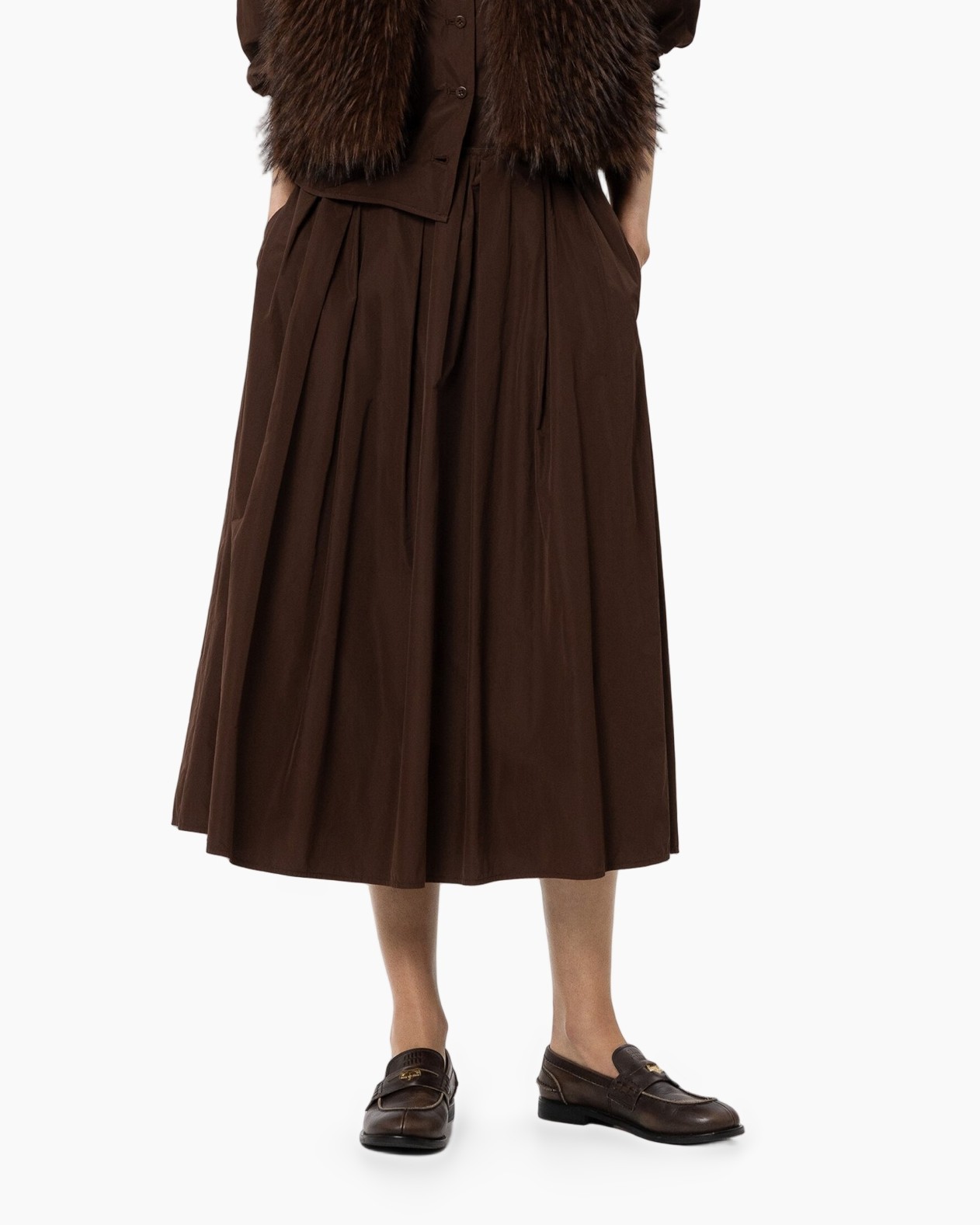 brown, skirt, pleated, mid-length, loafers