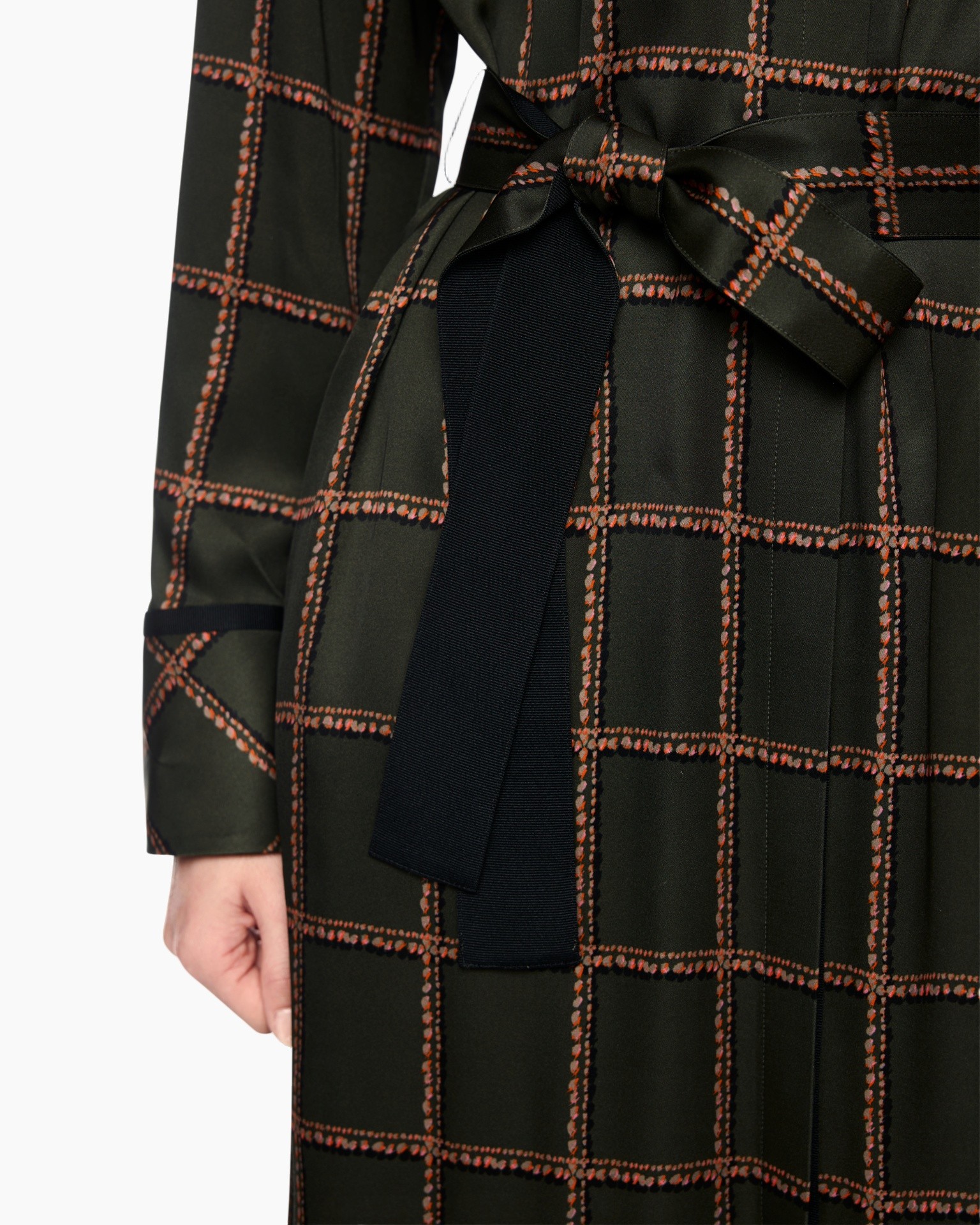 belt, grid pattern, paired ribbon, long sleeve, dark green