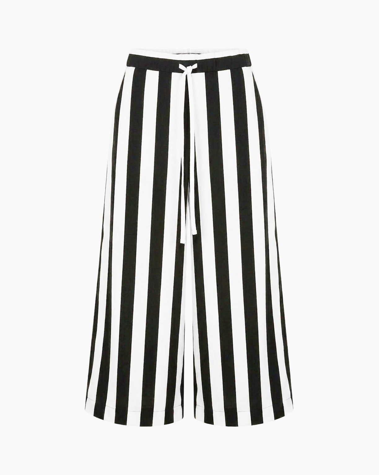 shorts, stripe, black and white, drawstring, loose fit