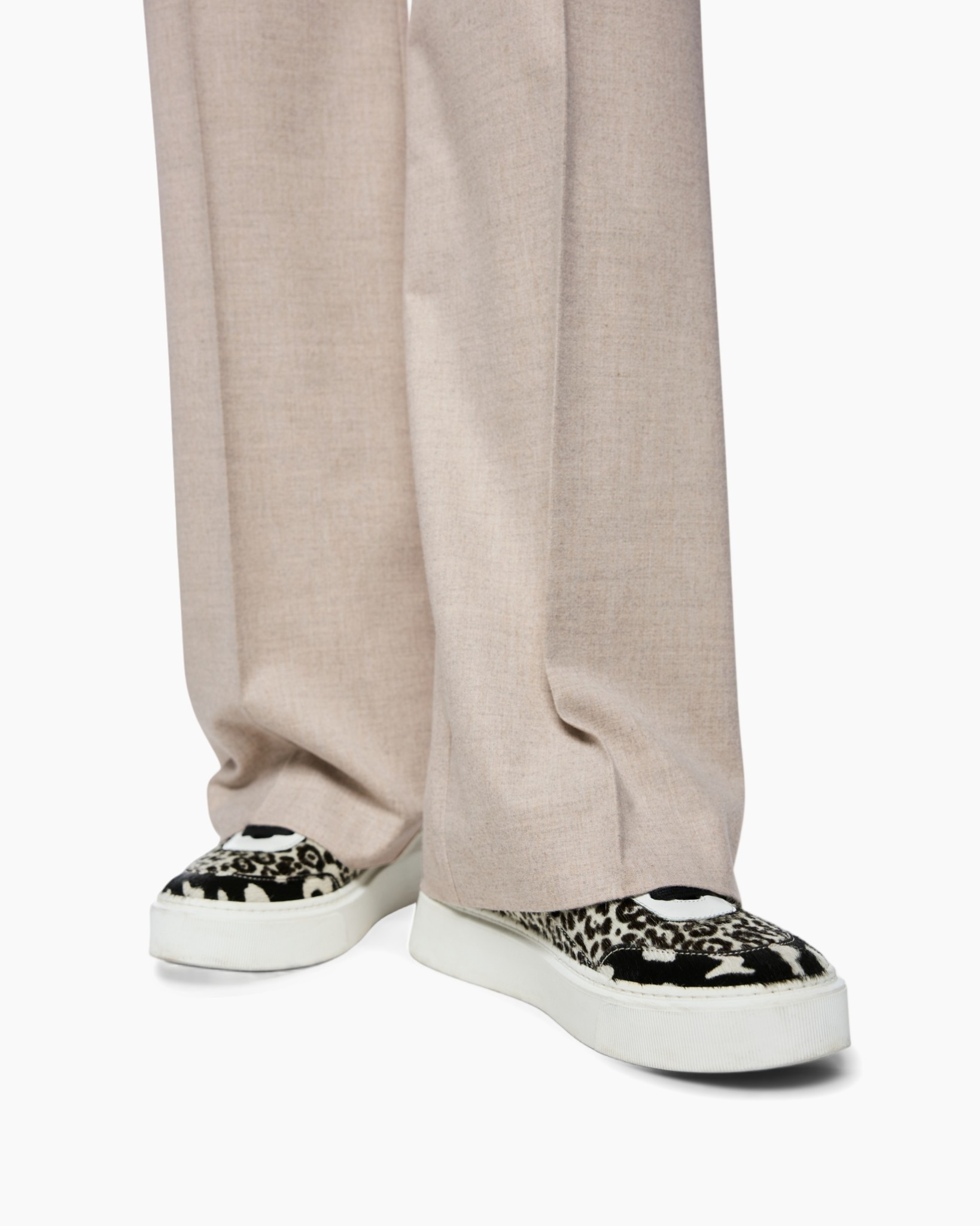 pants, trousers, beige, linen-like, slip-on shoes, leopard print, sneakers, platform, casual