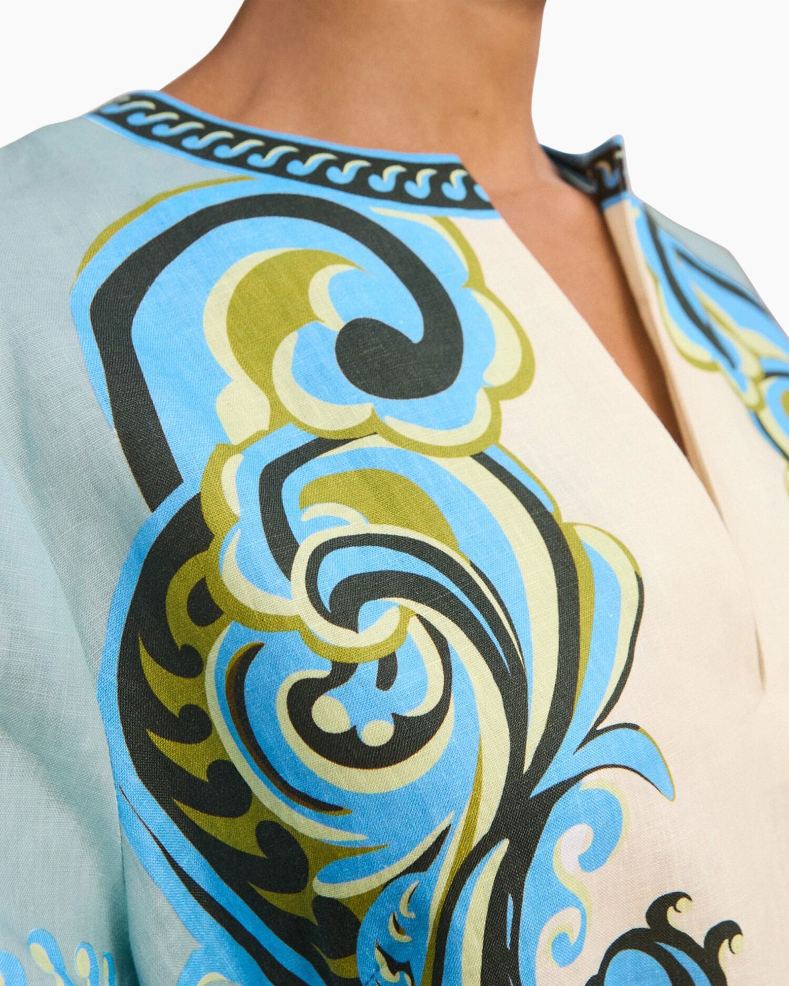 blouse, print, long sleeve, blue, pattern'], , target_language_tags adrenal