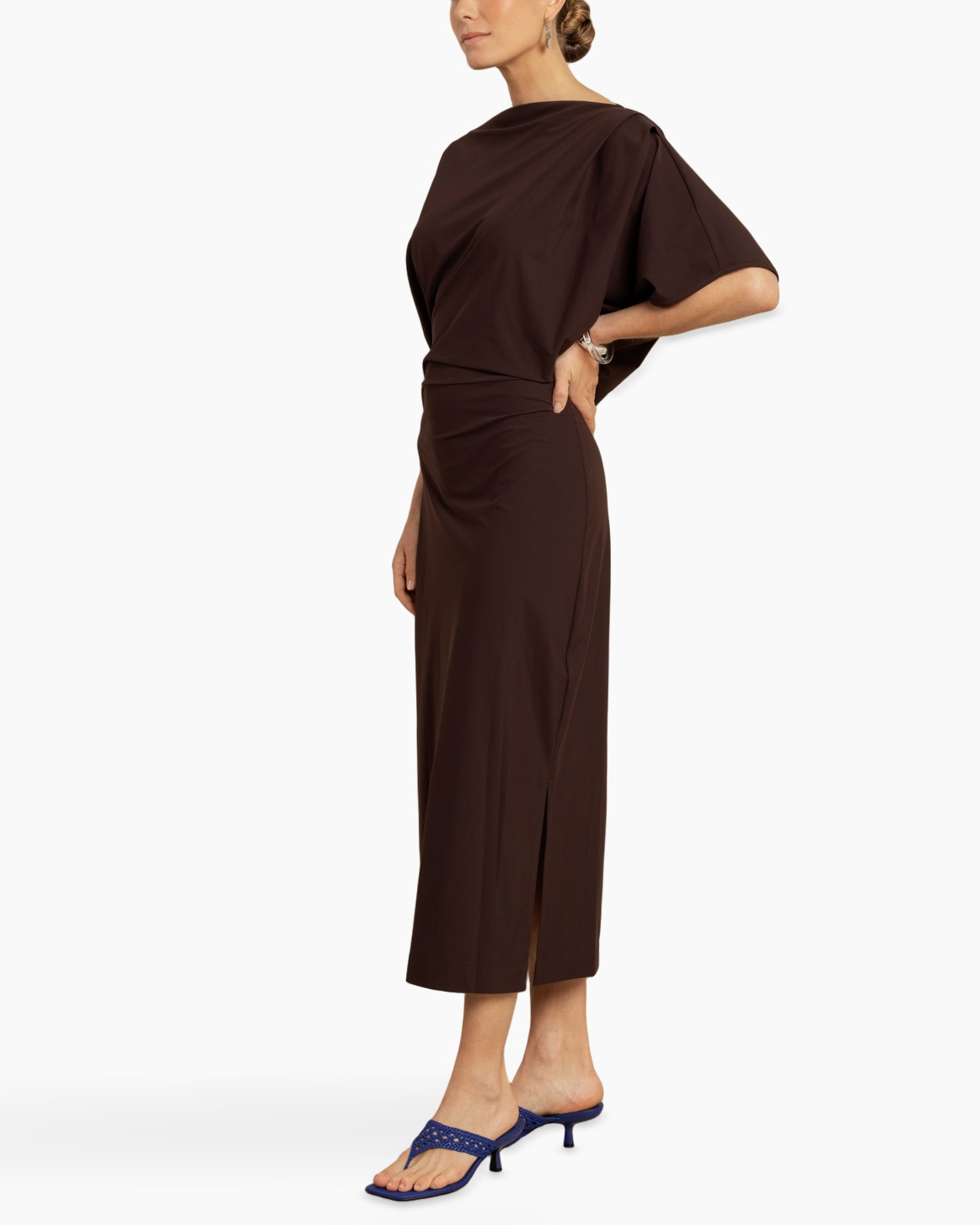 dress, mid-length, brown, sleeve-duffle?, ankle-length