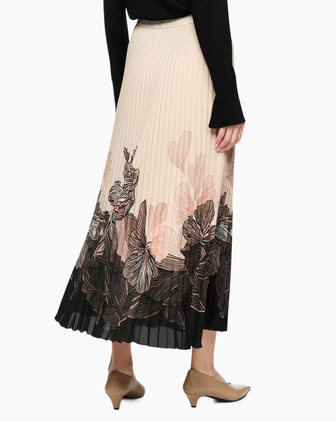 Skirt, Adult, Female, Person, Woman