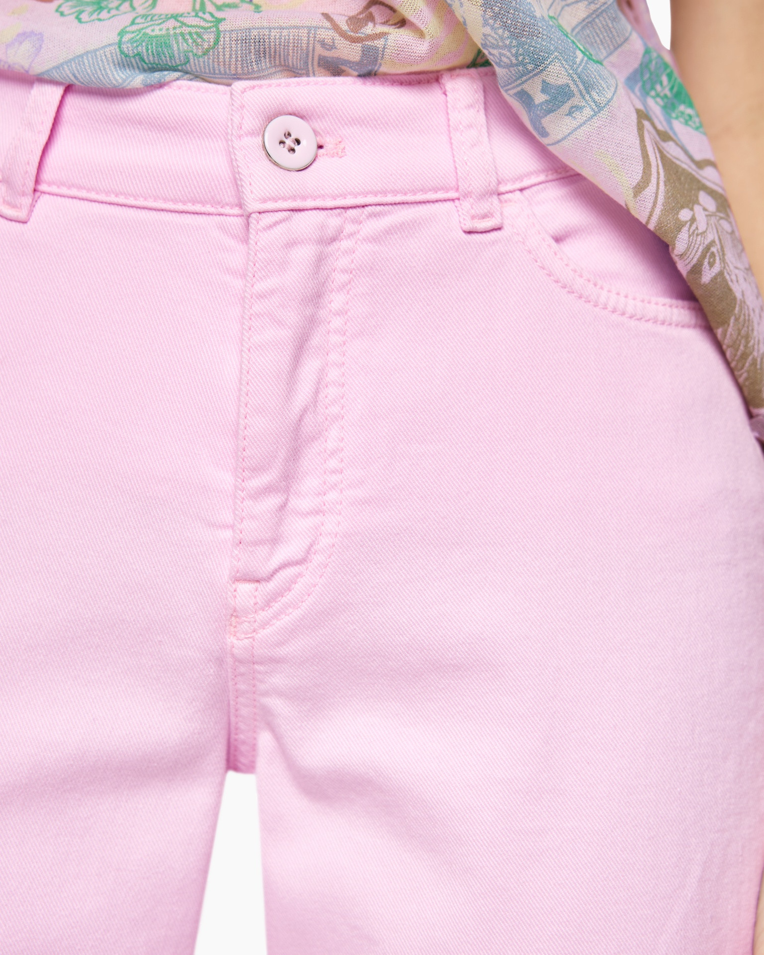 Clothing, Shorts, Pants, Shirt, Stain