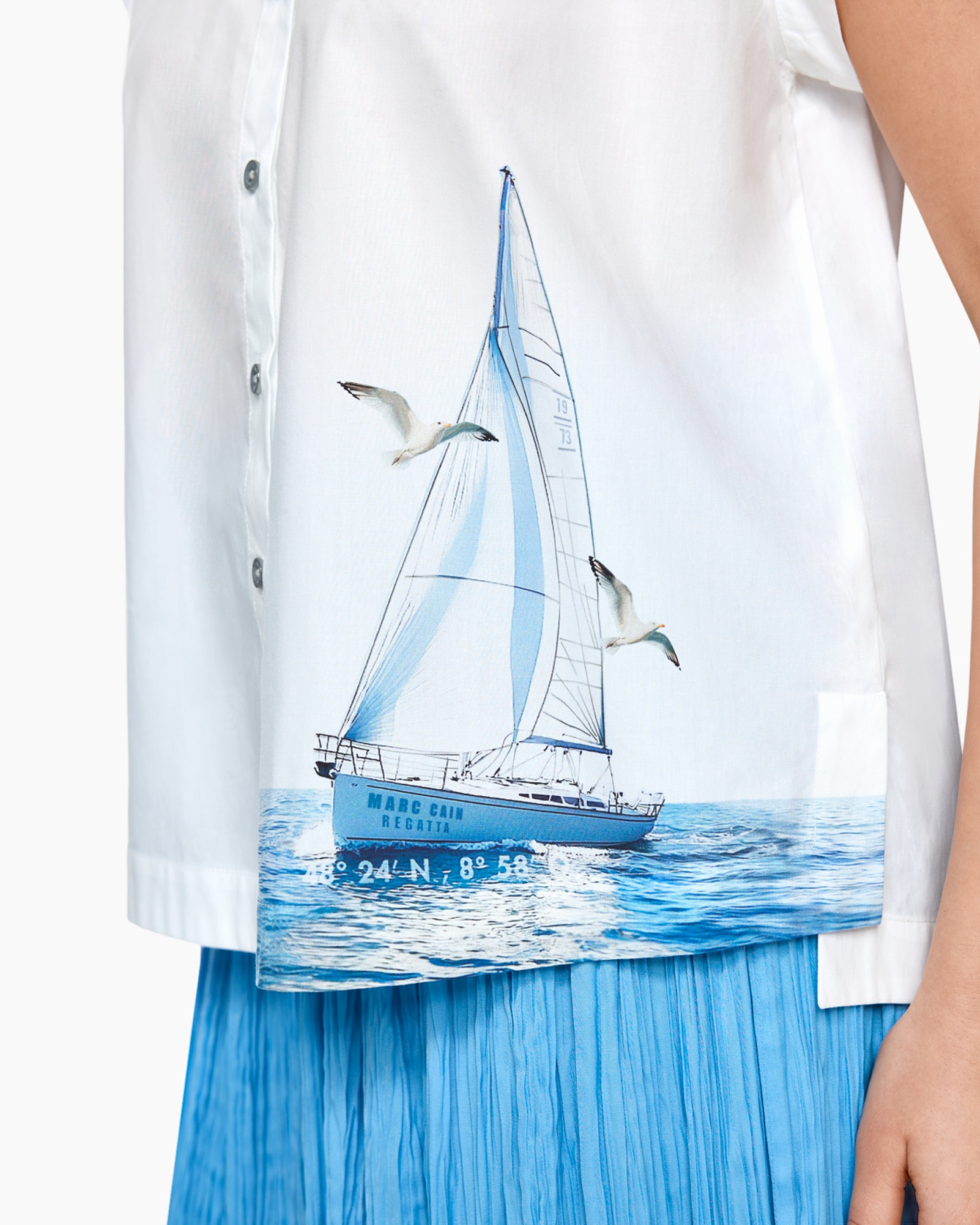 sailboat, sailboat print, blue shirt, white shirt, sea pattern