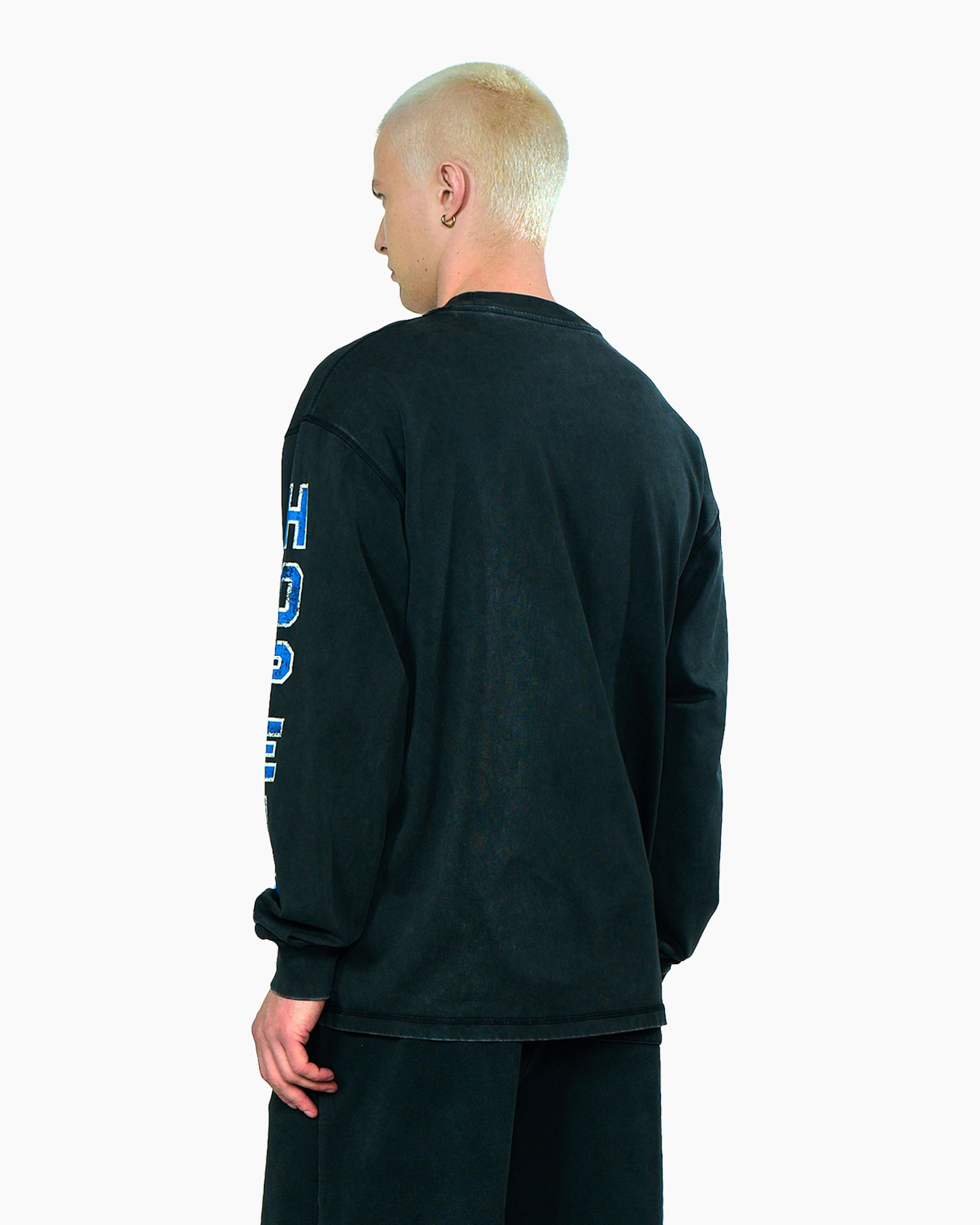 long-sleeve, black, crewneck, cotton, graphic-letters