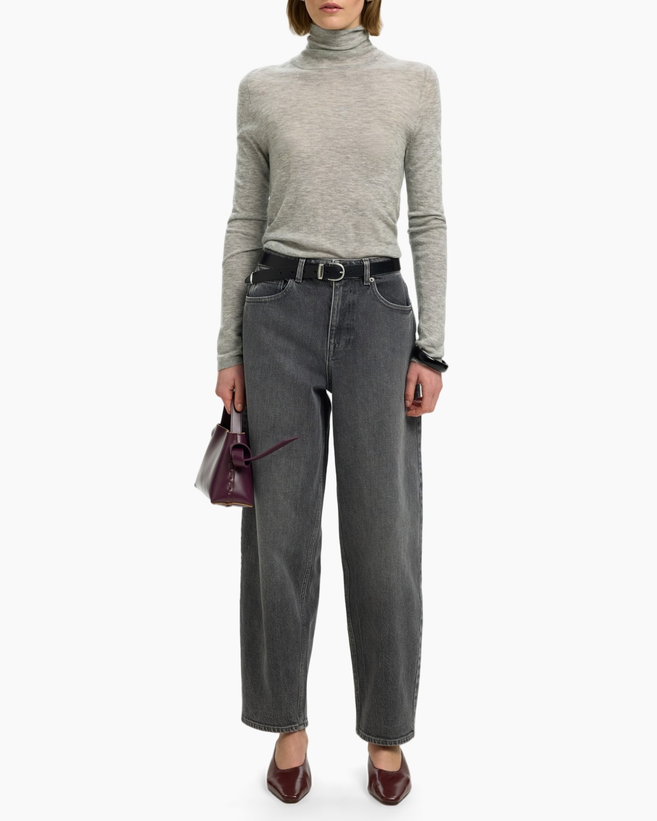 turtleneck, gray, knit, jeans, belt