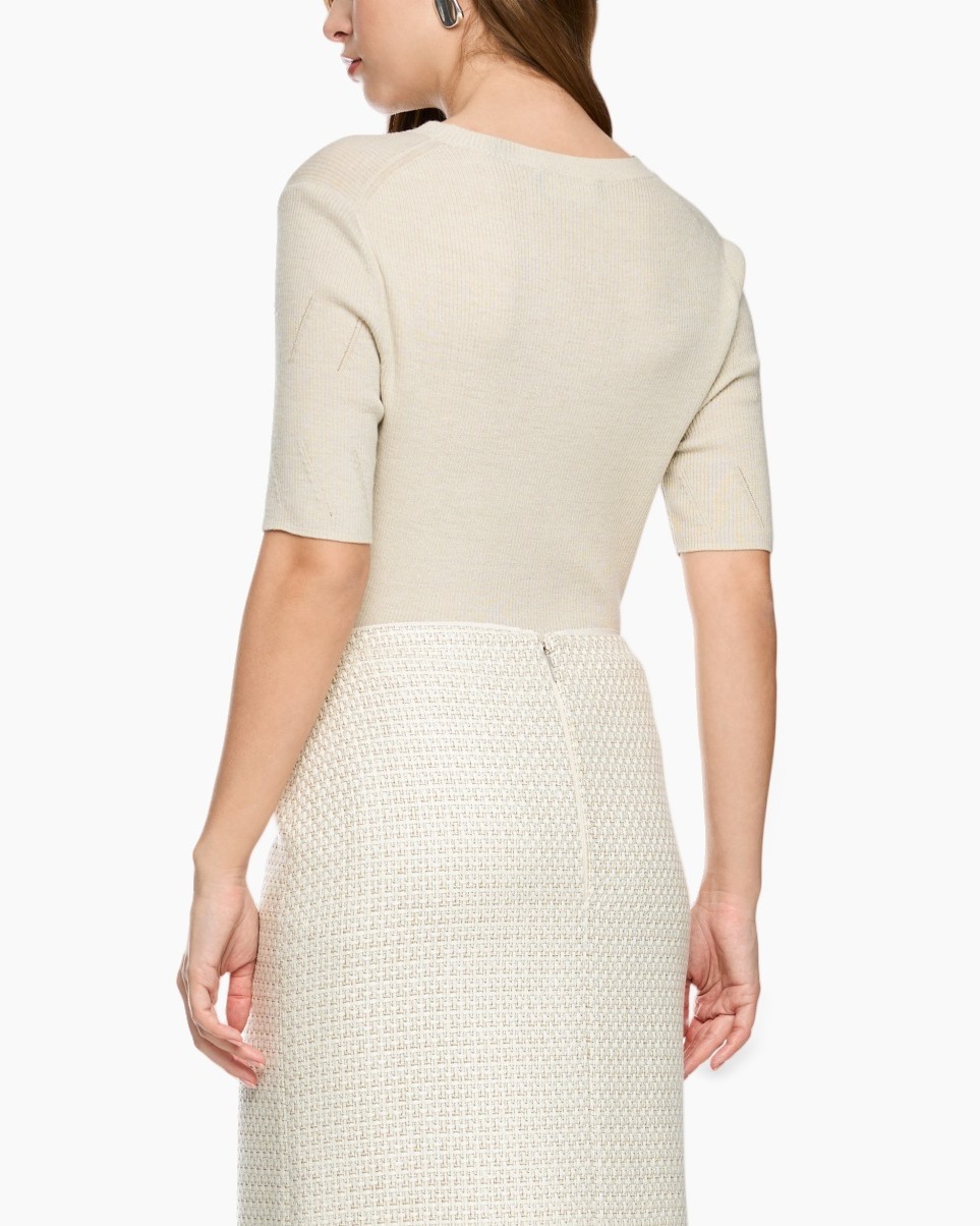 beige top, short sleeve knit, crew neck, knit pattern, tweed skirt