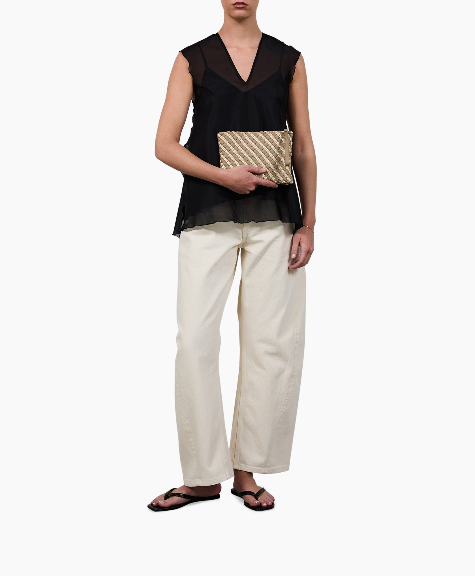clutch, woven, beige, purse, strap detail