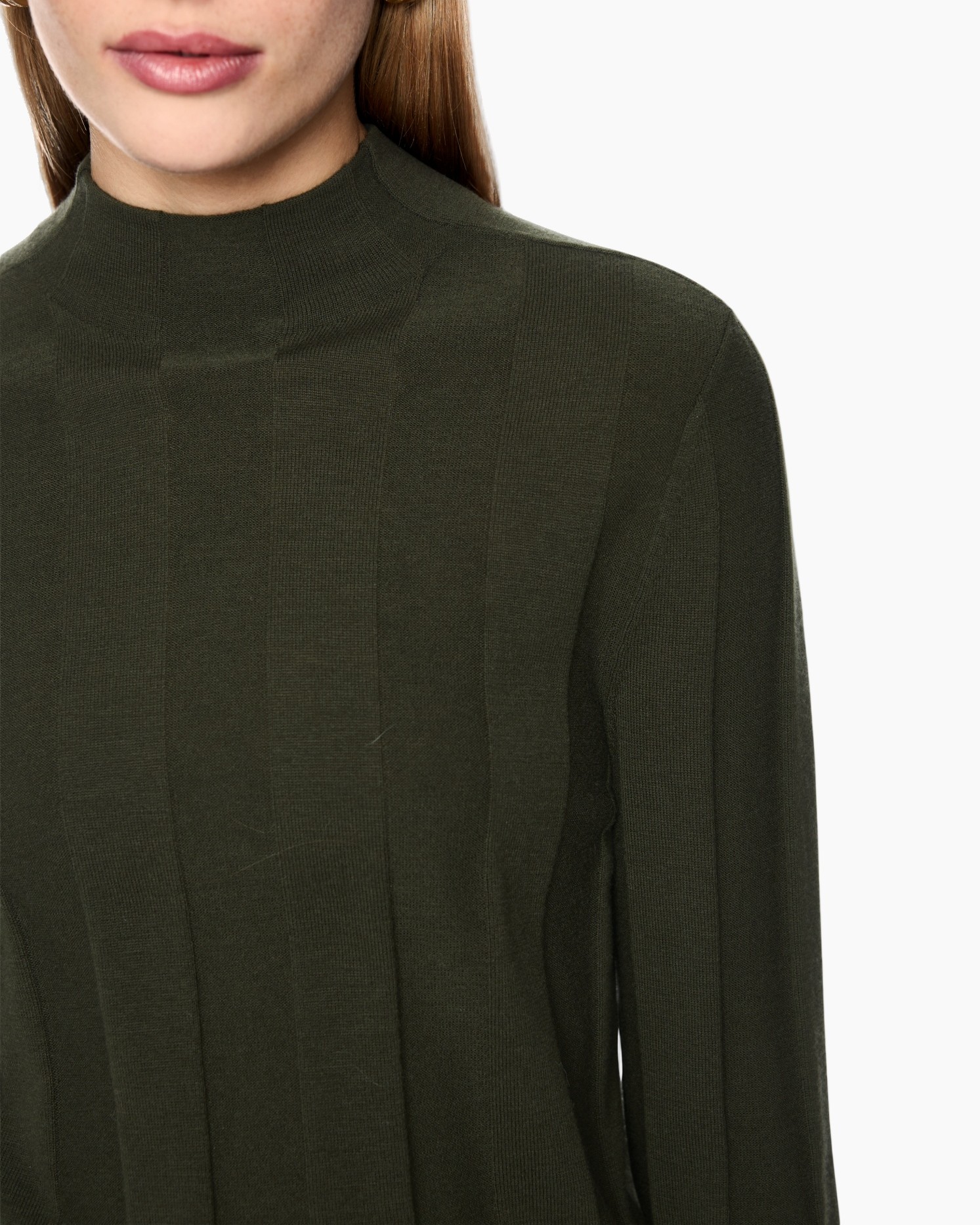 turtleneck, knit, long-sleeve, dark-green, fabric-texture
