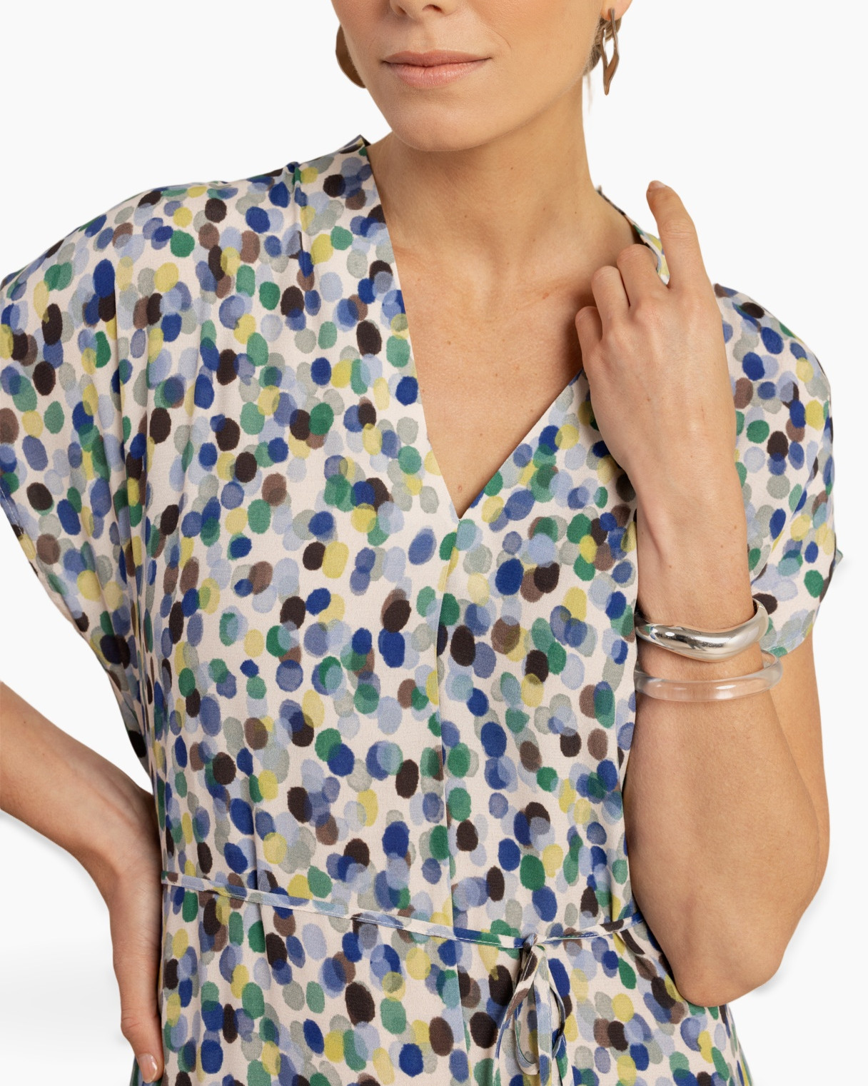 maxi dress, floral dotted pattern, V-neck, short sleeve, long length