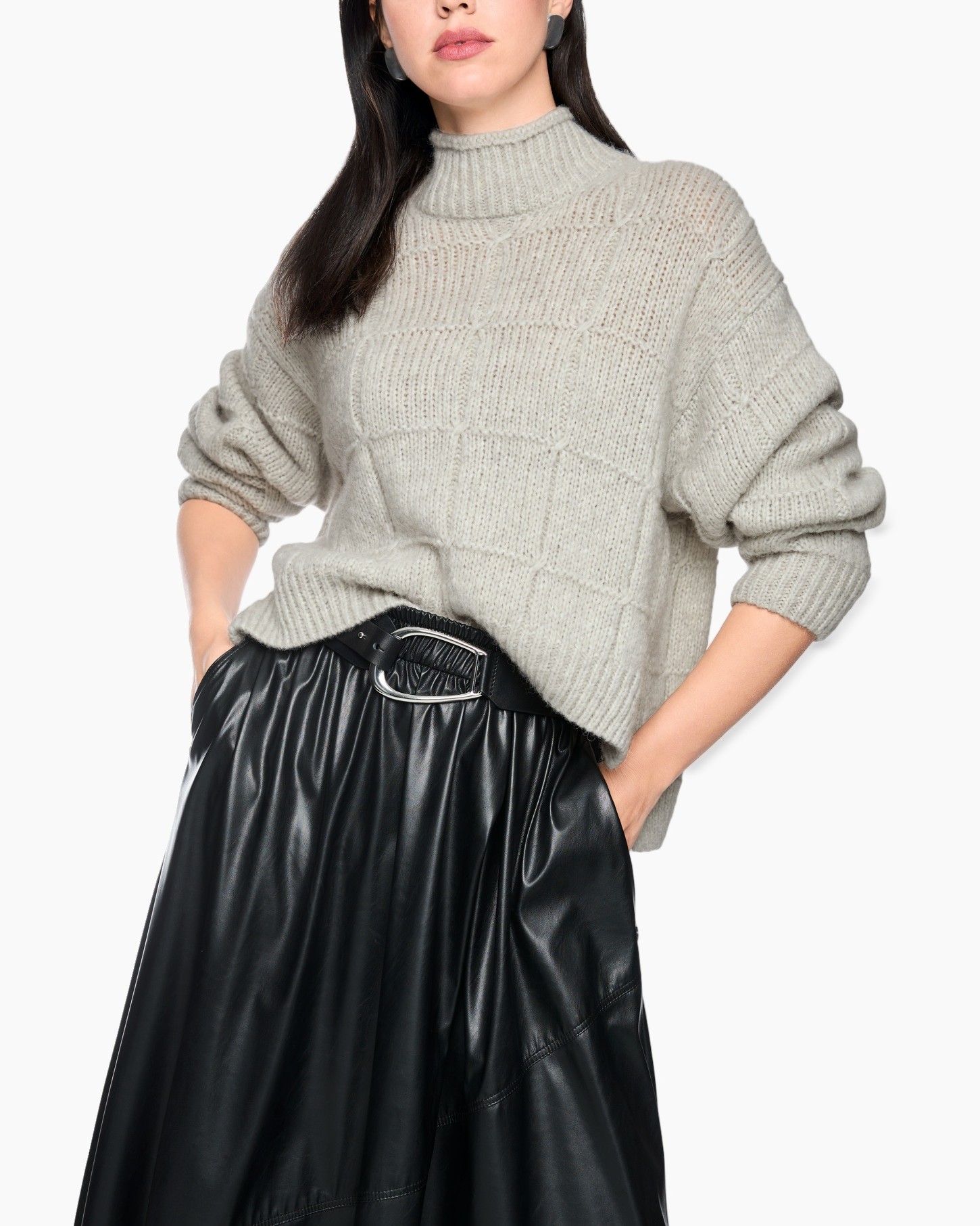 turtleneck sweater, knit sweater, light gray, oversized, pullover