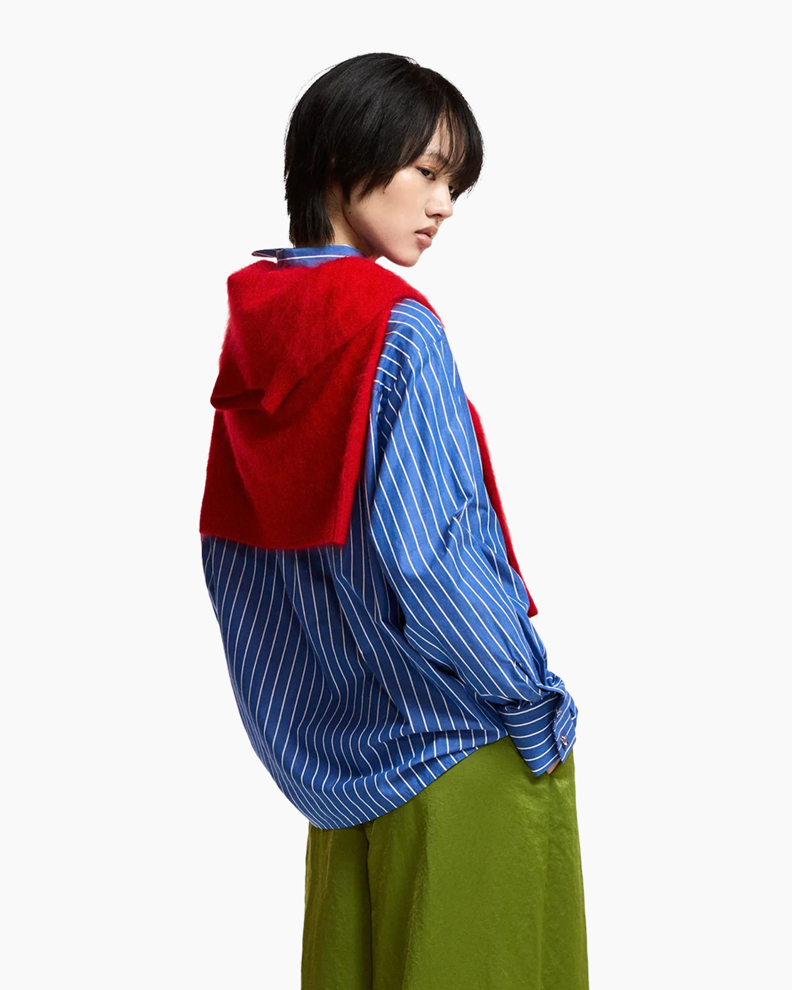 striped shirt, blue shirt, oversized, red scarf, green skirt