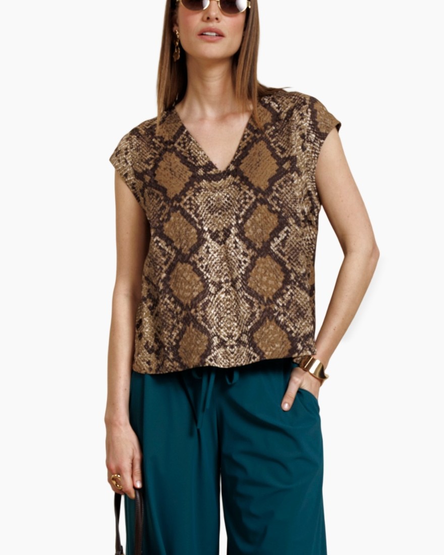 snake print, snakeskin, top, sleeveless,  V-neck