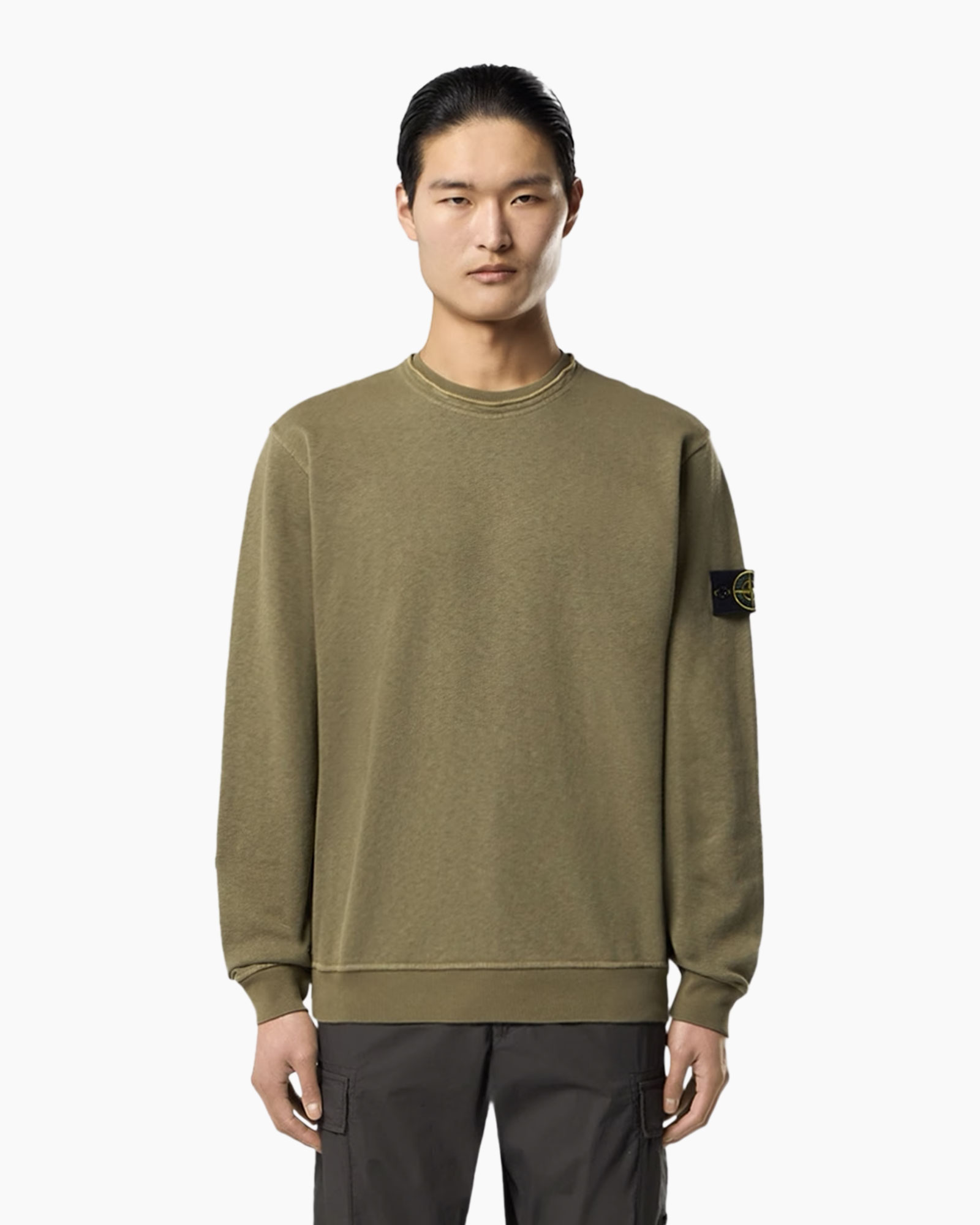 sweatshirt, crewneck, olive, long-sleeve, patches