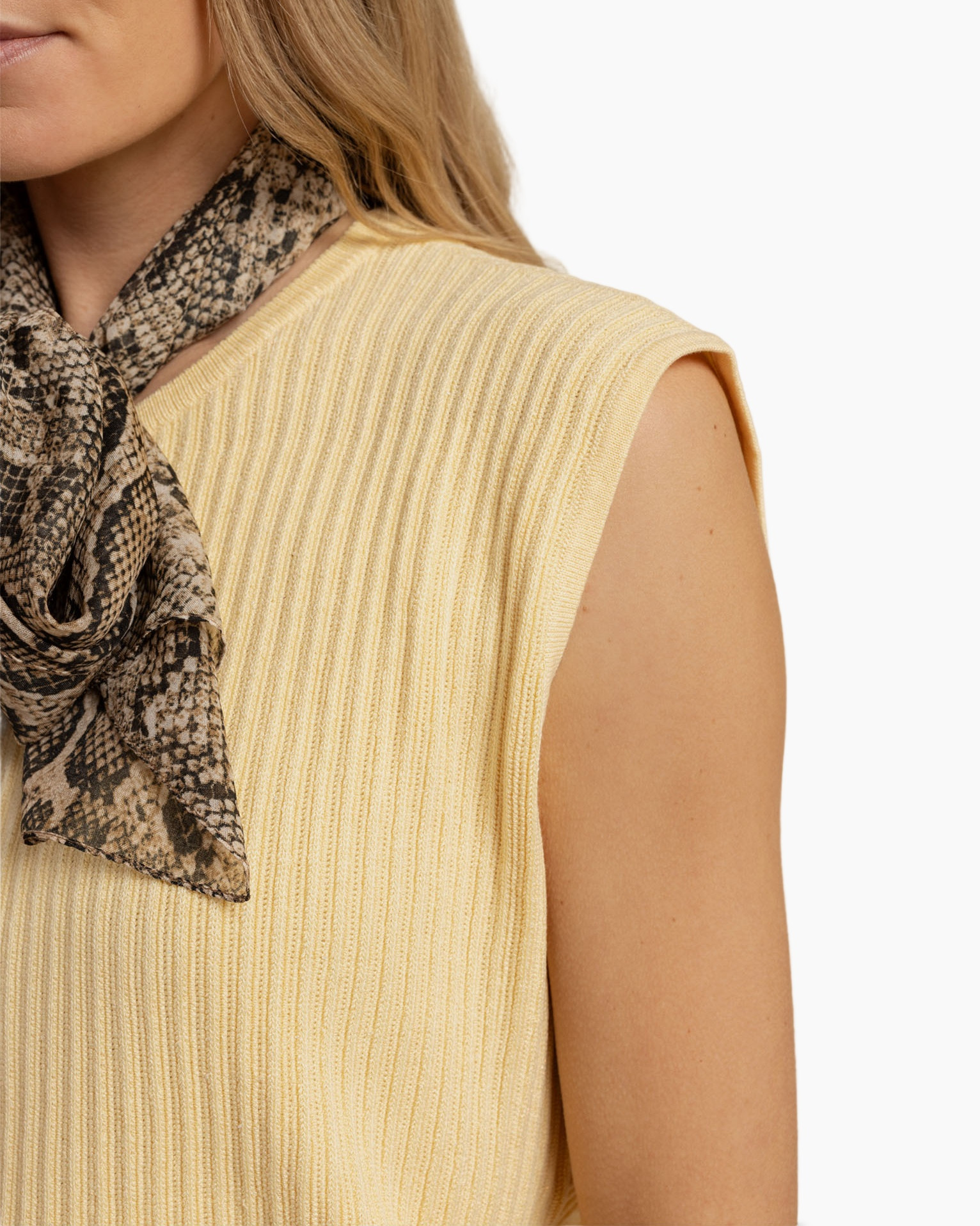 sleeveless top, ribbed knit, cream color, scarf, snake print scarf