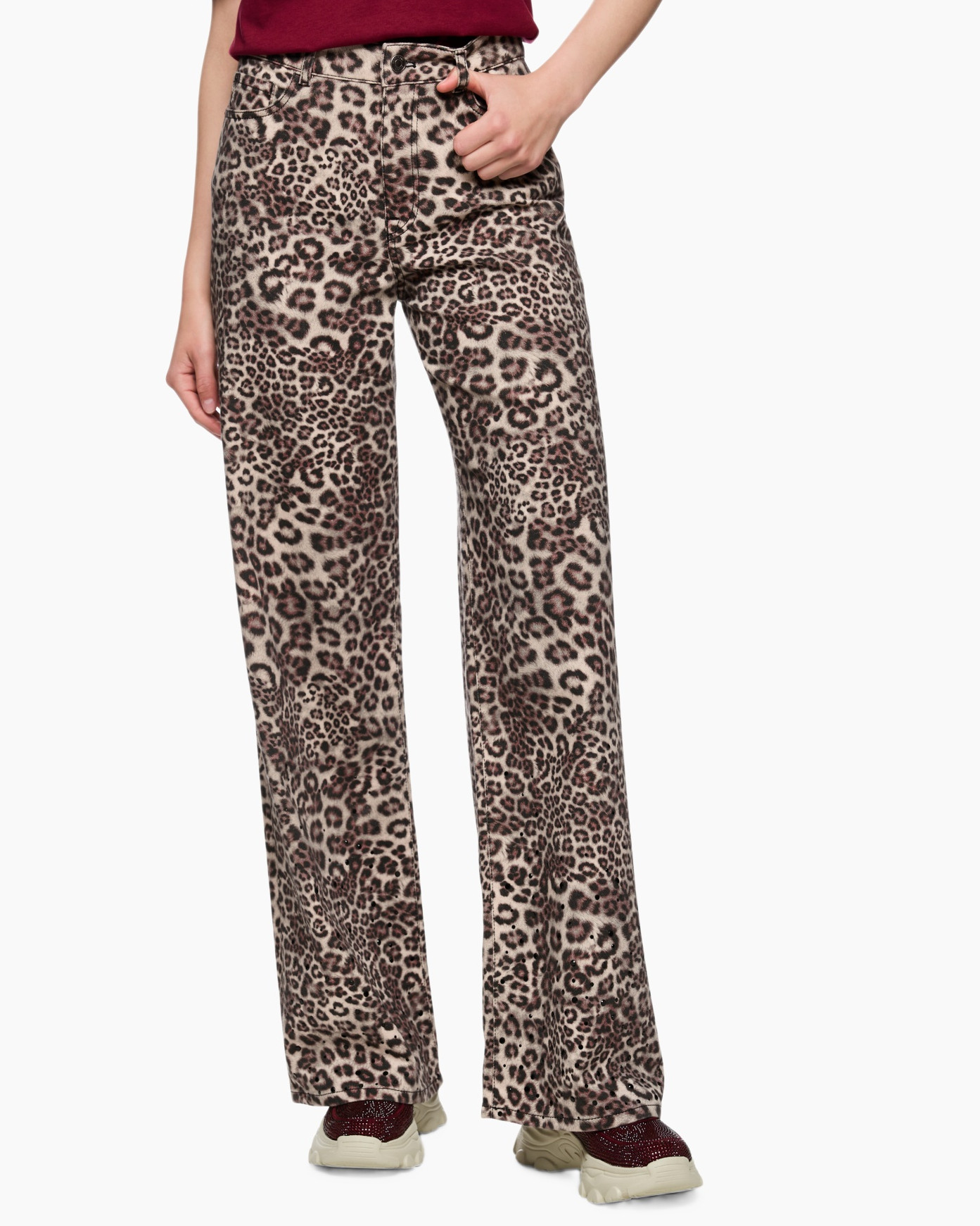 Clothing, Pants, Person, Footwear, Shoe