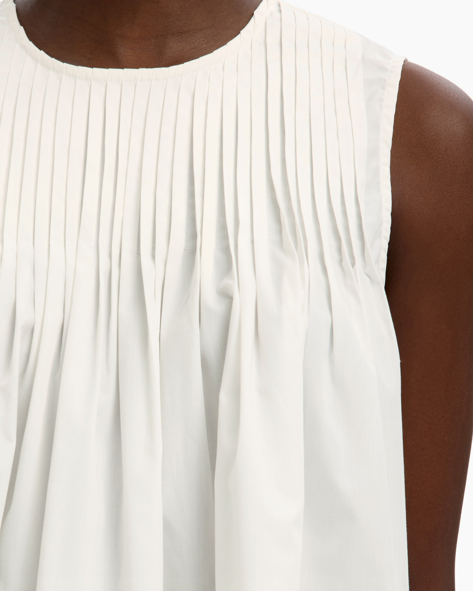 pleated, white, sleeveless, top, fabric